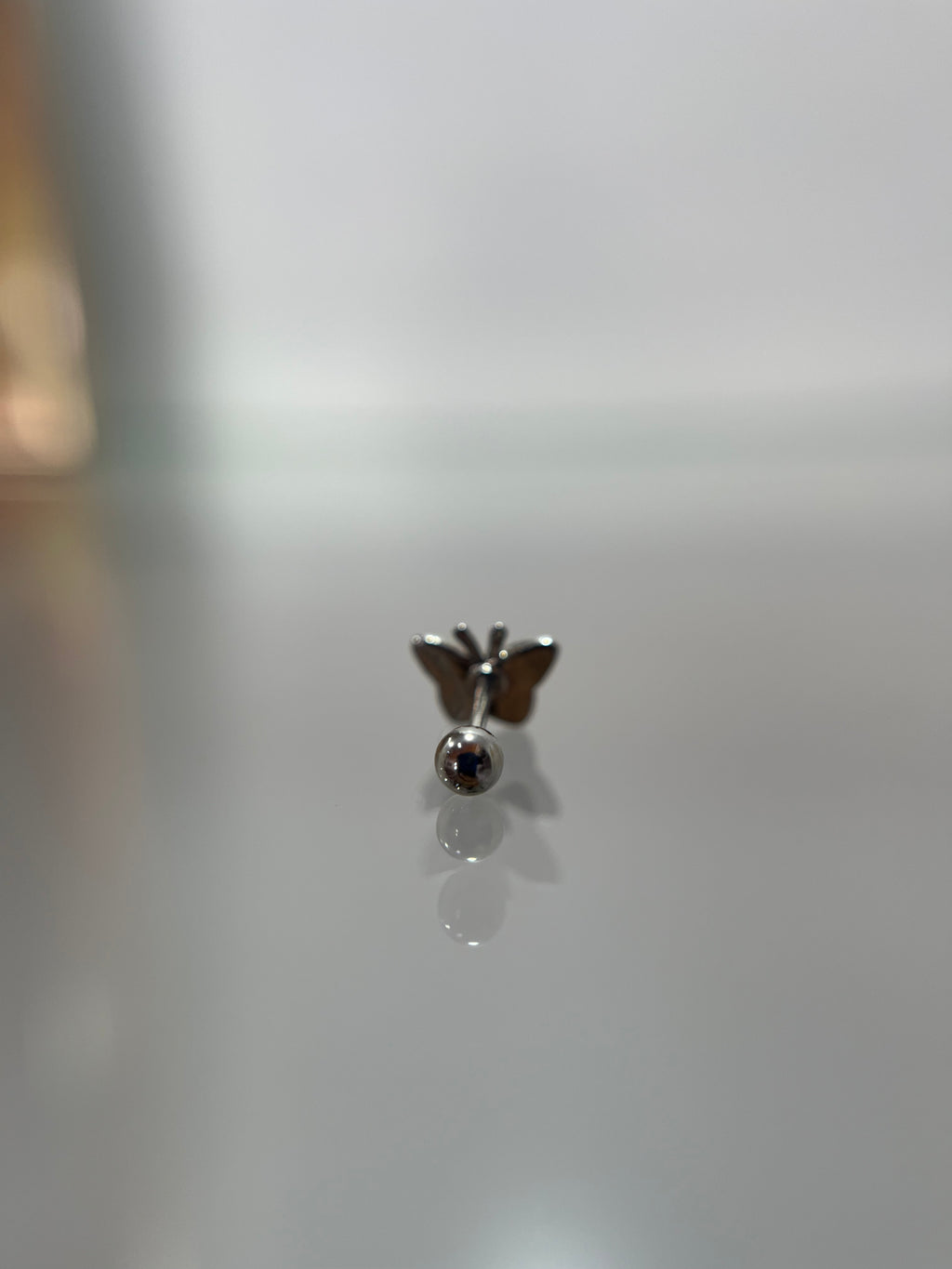 Piercings mariposa (cierre esfera)