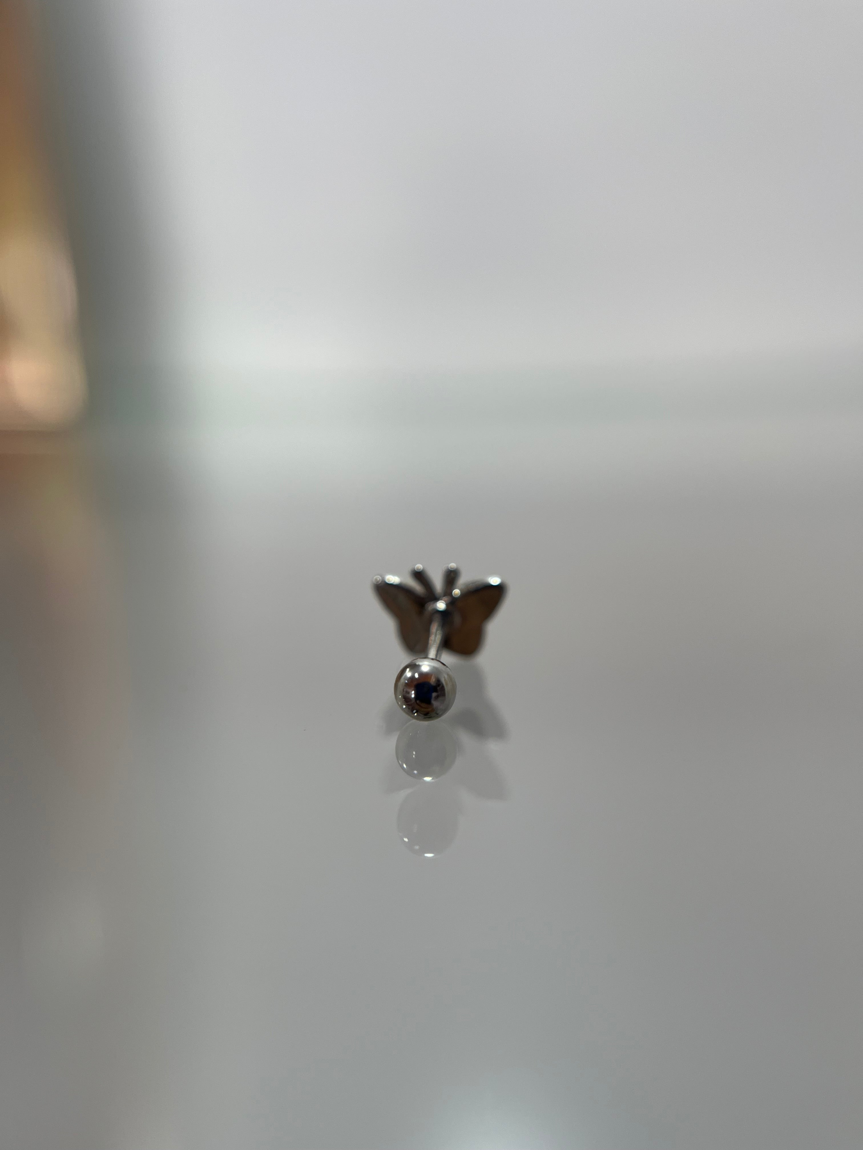 Piercings mariposa (cierre esfera)