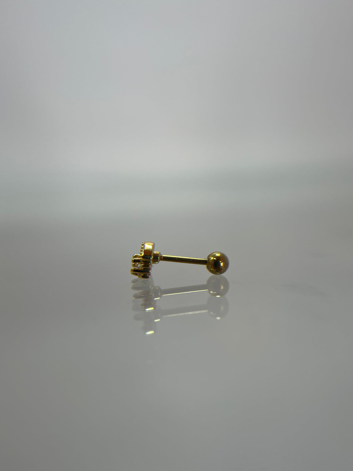 Piercing media luna titanium dorado (cierre bolilla)