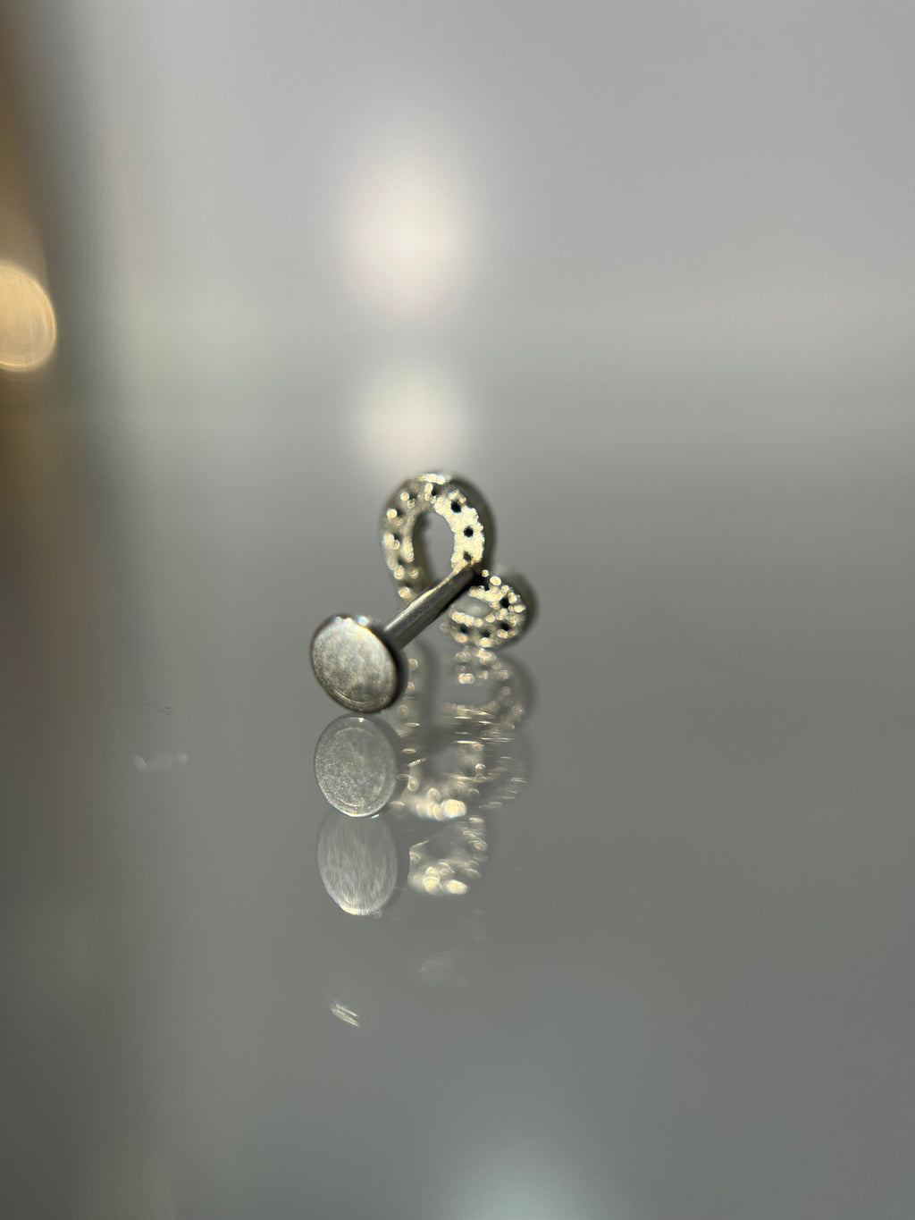 Piercings heart (cierre plano)