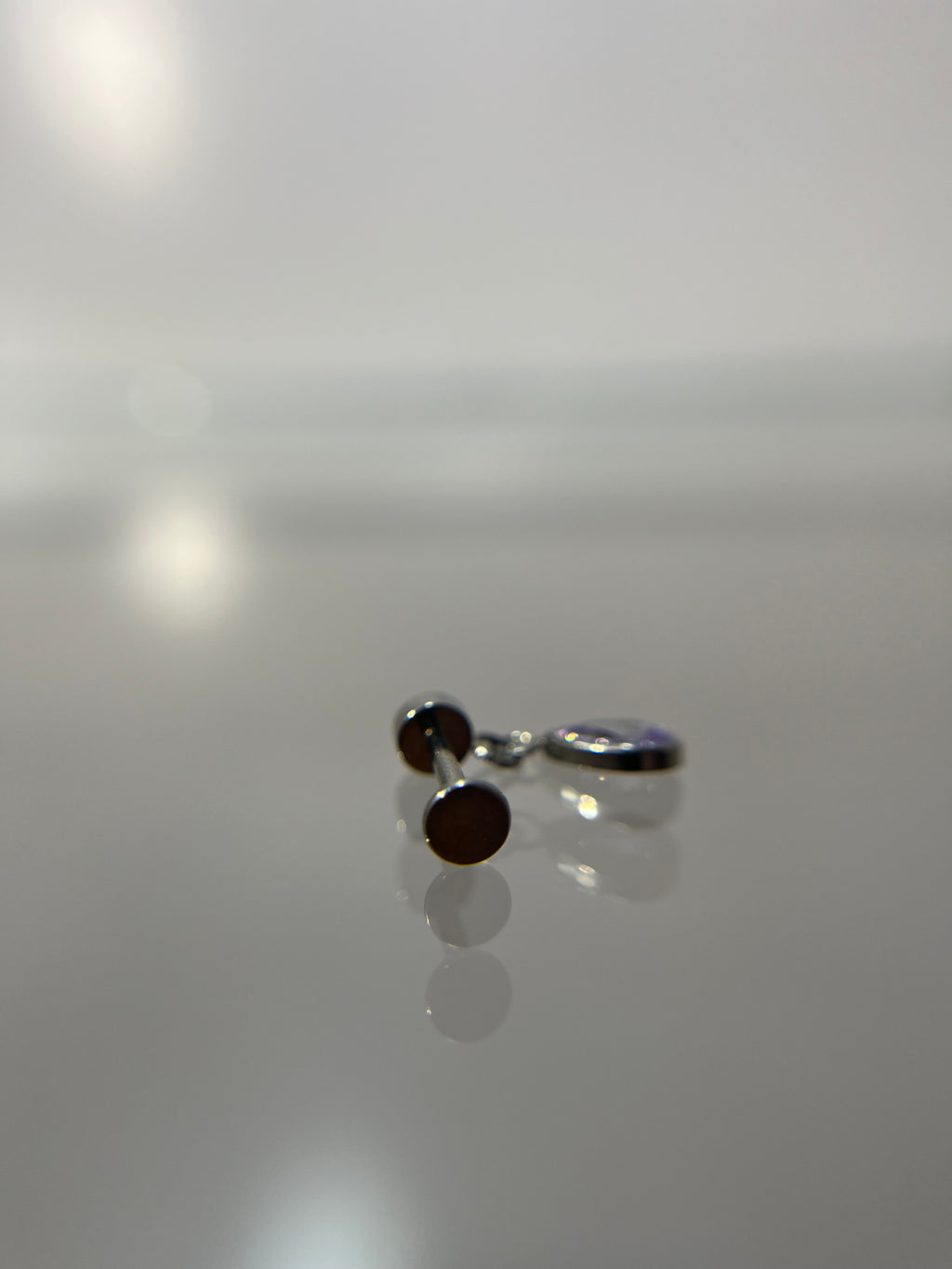 Piercings colgantes lila (cierre plano)
