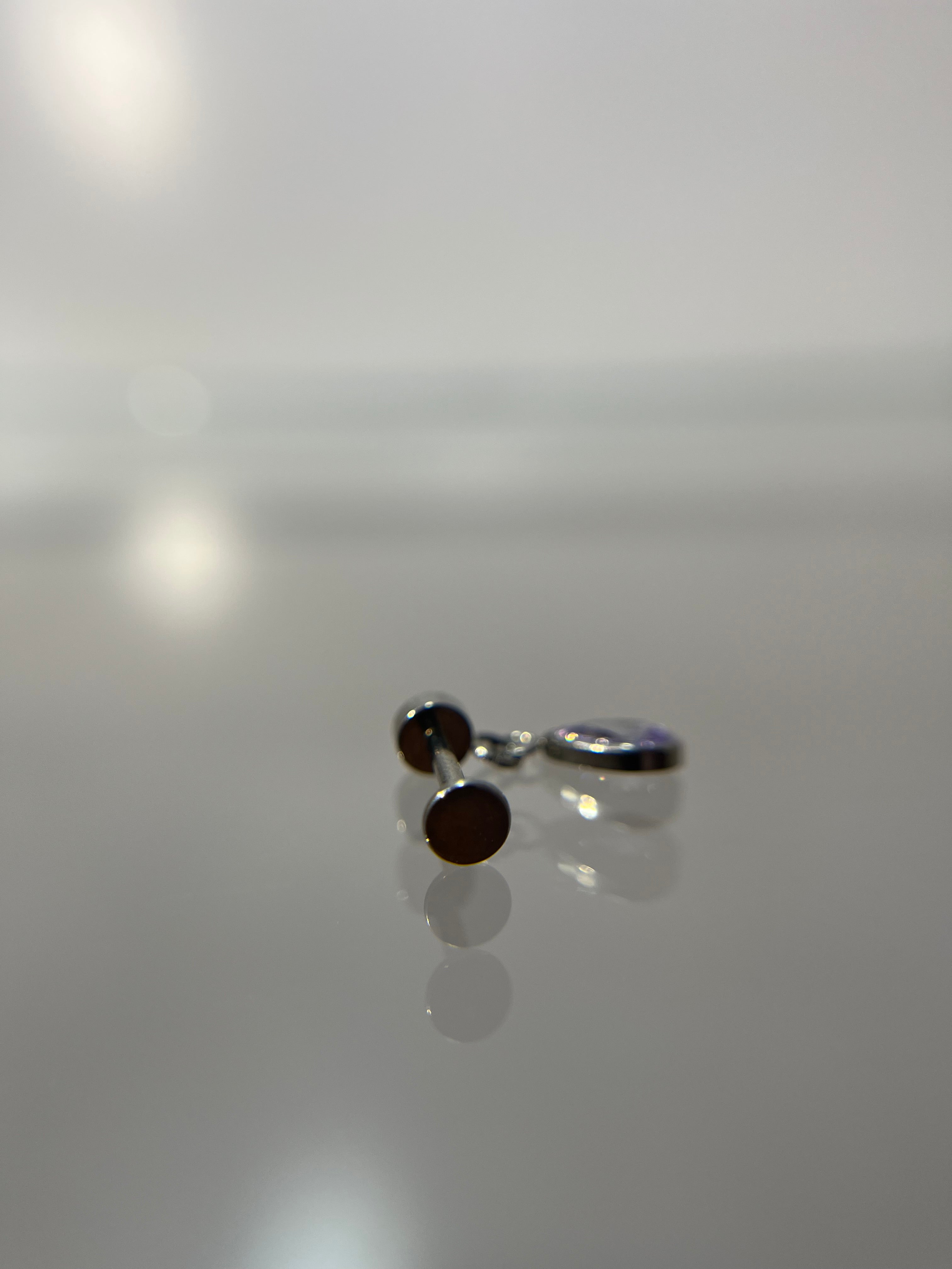 Piercings colgantes lila (cierre plano)