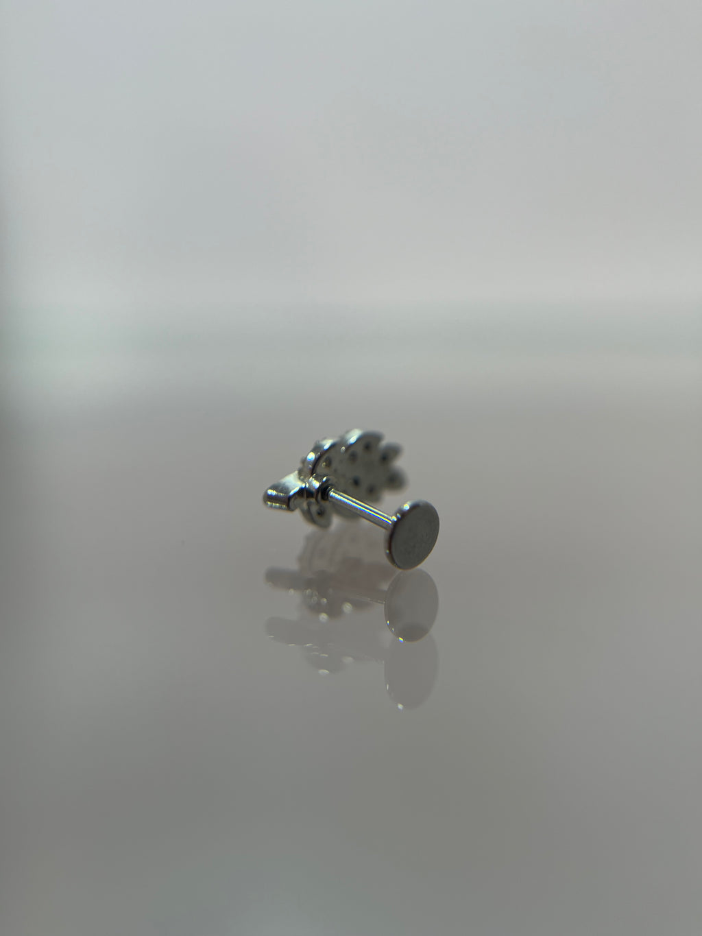 Piercings hoja con diamantes (cierre plano)