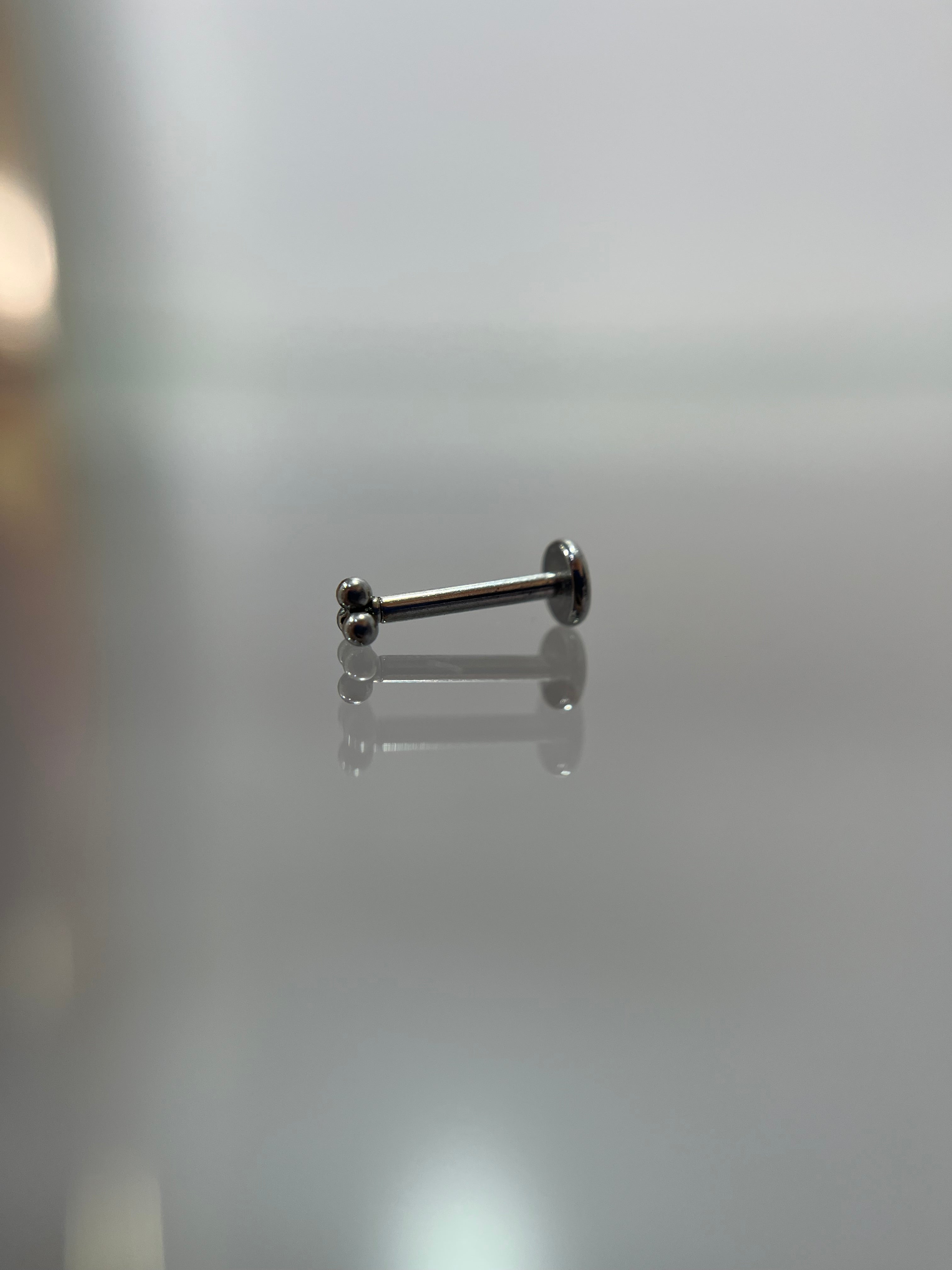 Piercings bolitas mini (cierre plano)
