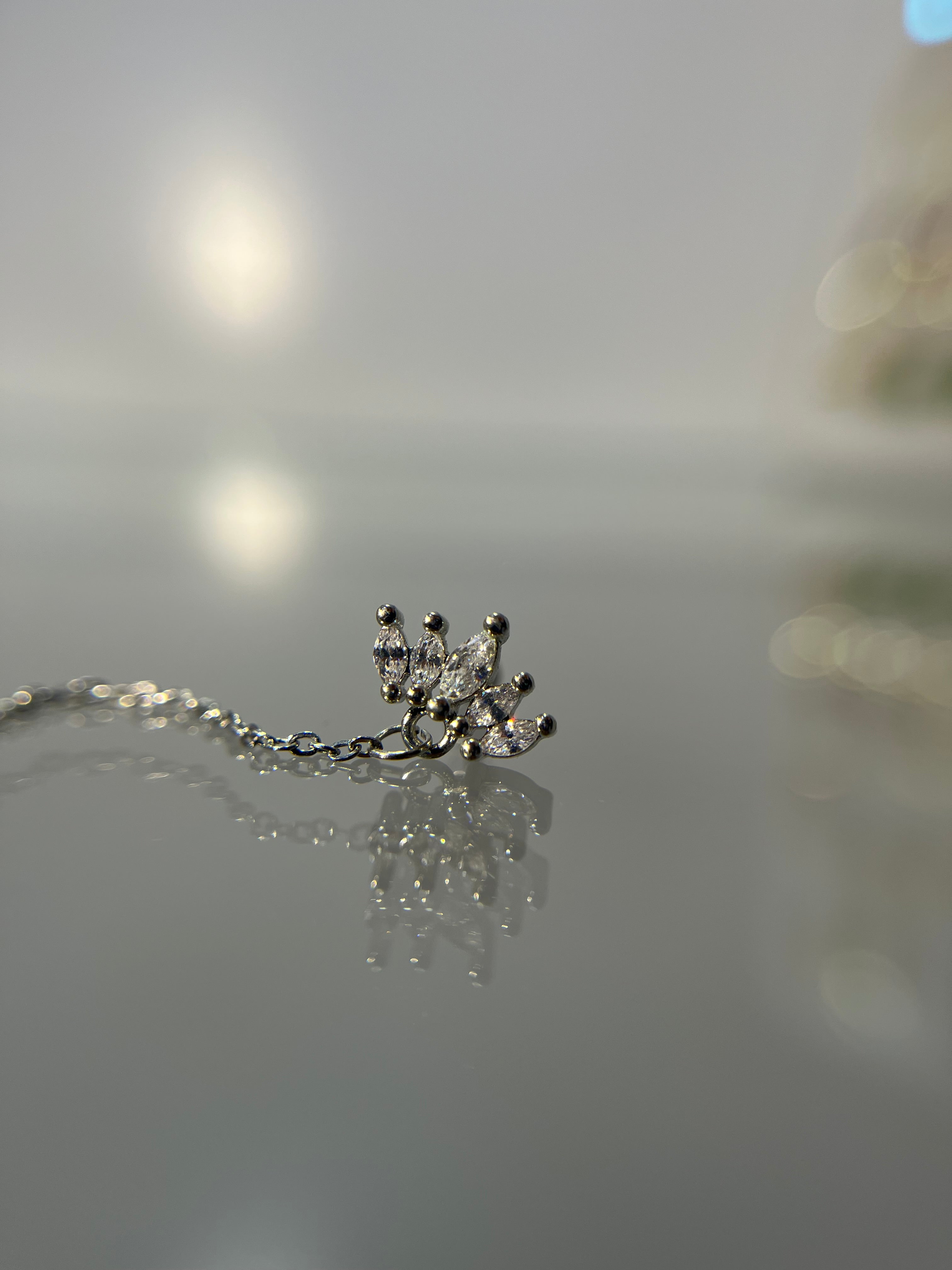 Piercings colgante loto (cierre esfera)