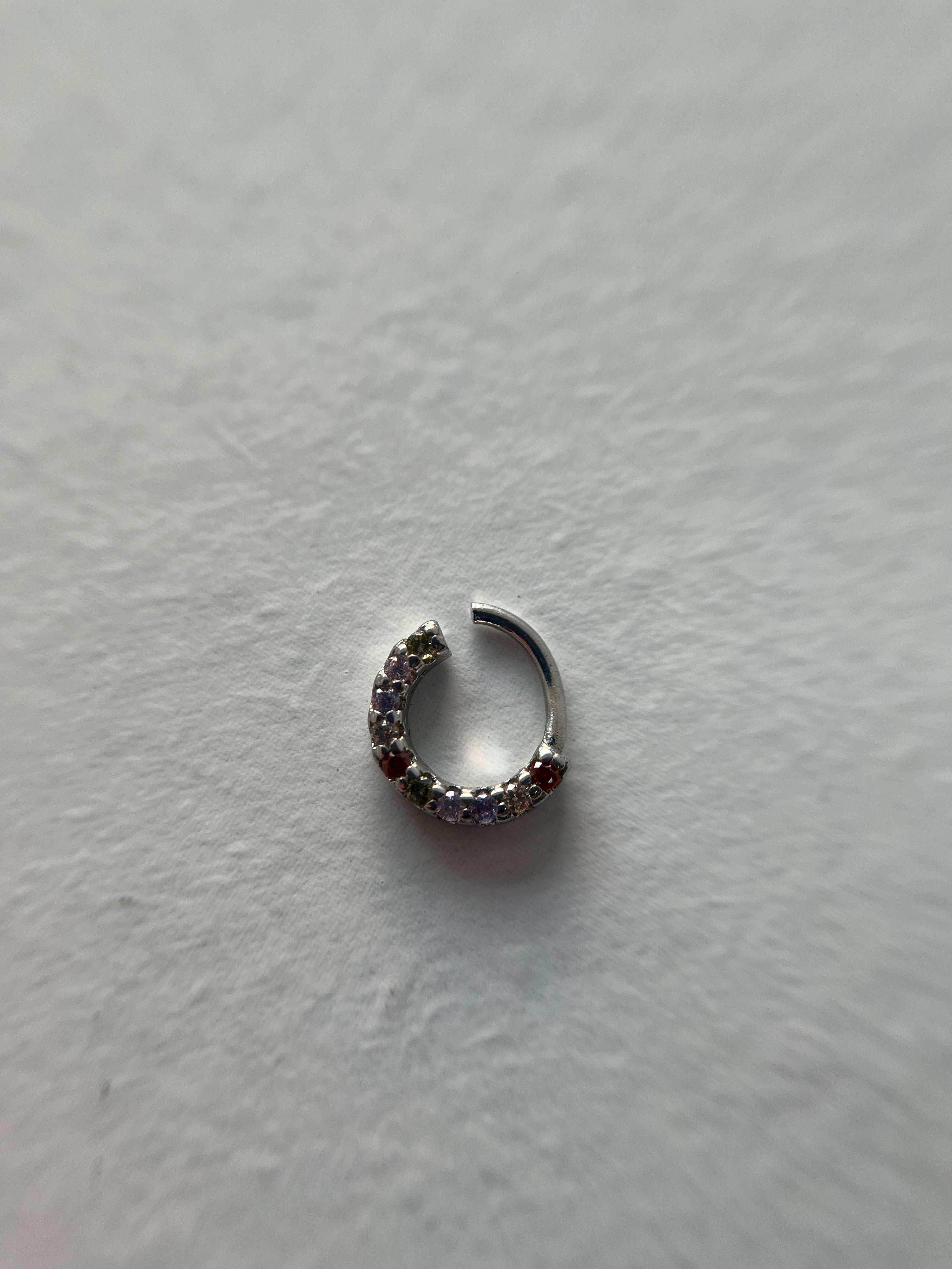 Piercings diamantes encrustados