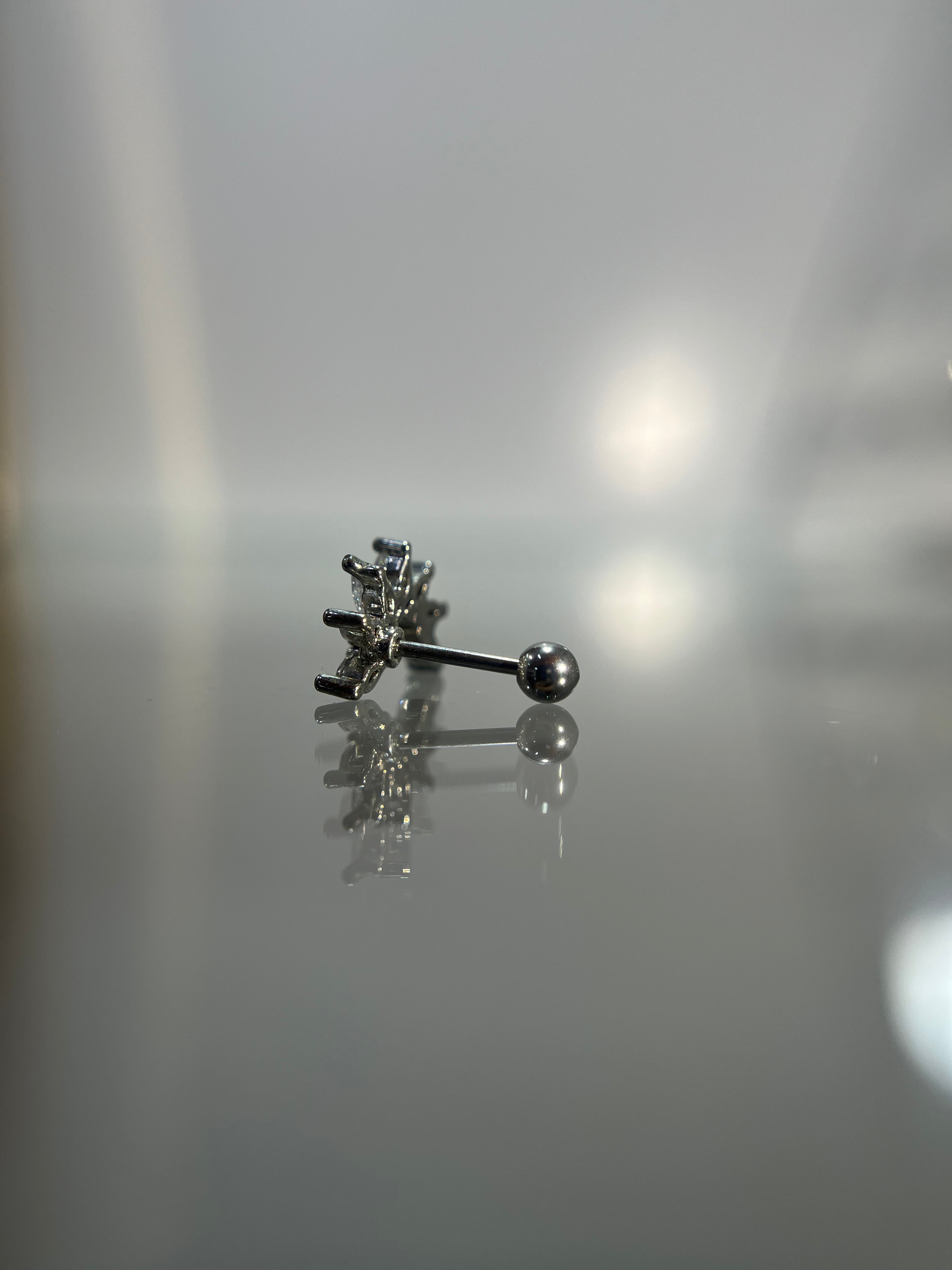 Piercings media flor
