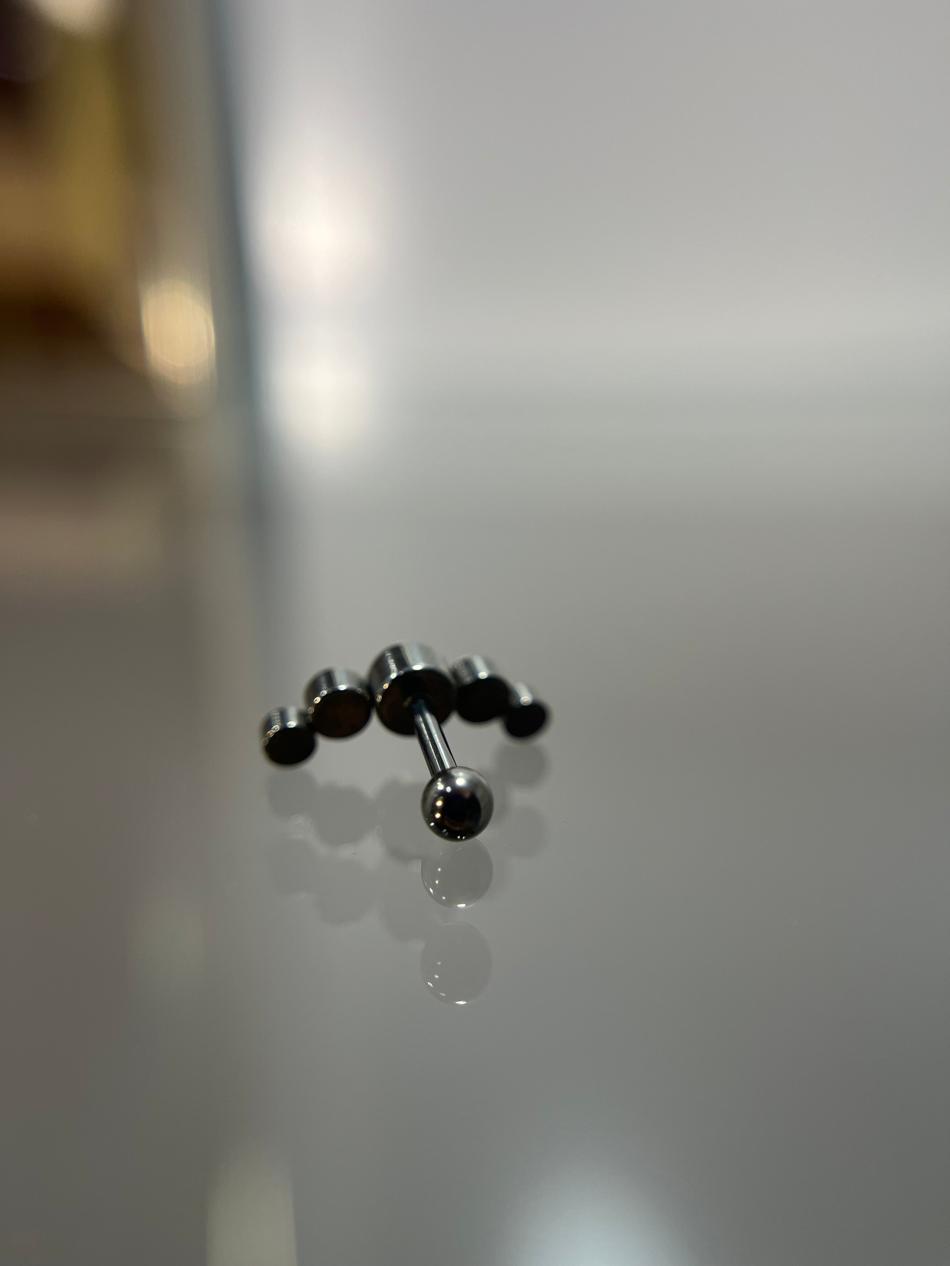 Piercings circonitas azules (cierre esfera)