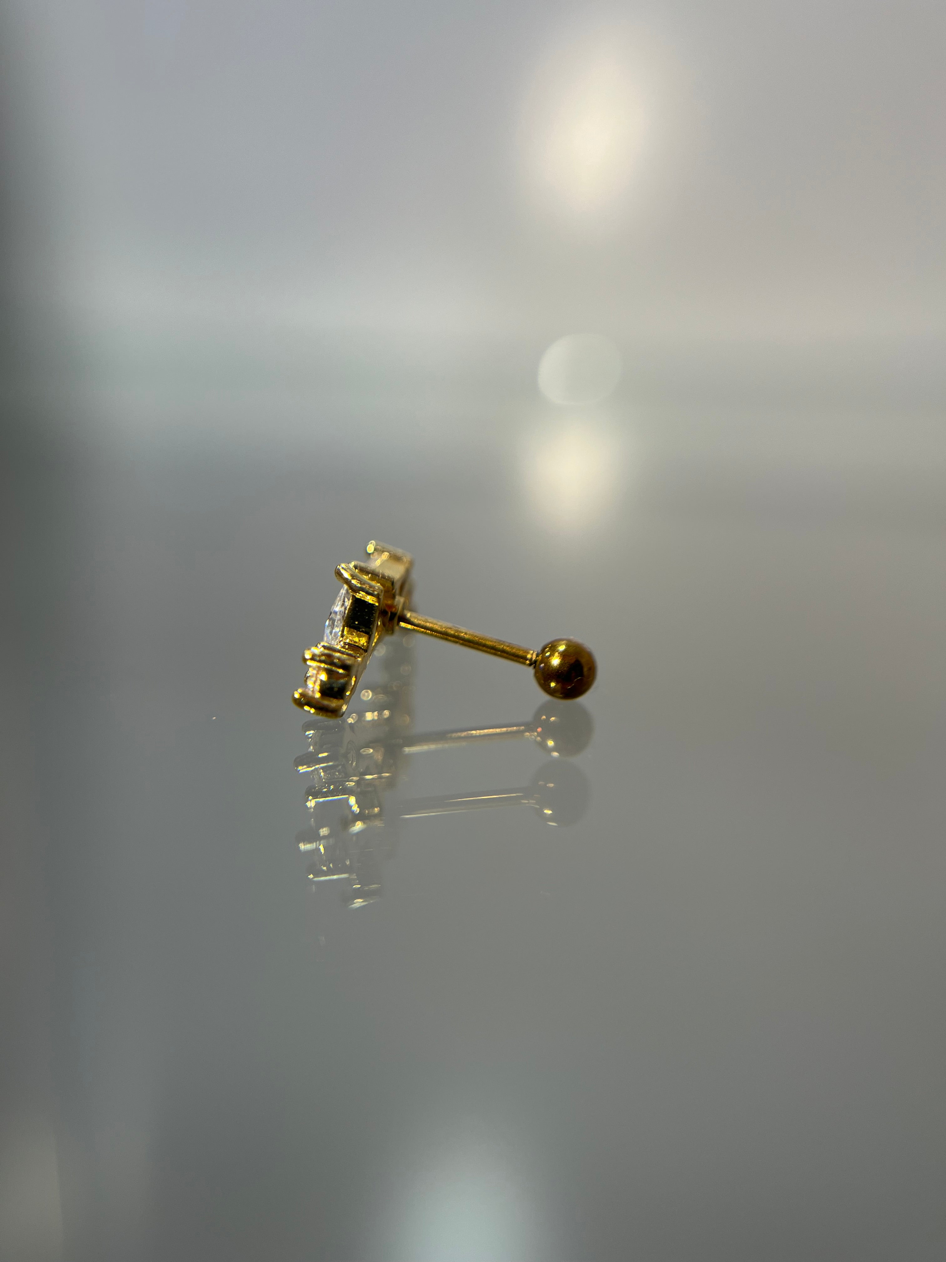 Piercings triángulos (cierre esfera)