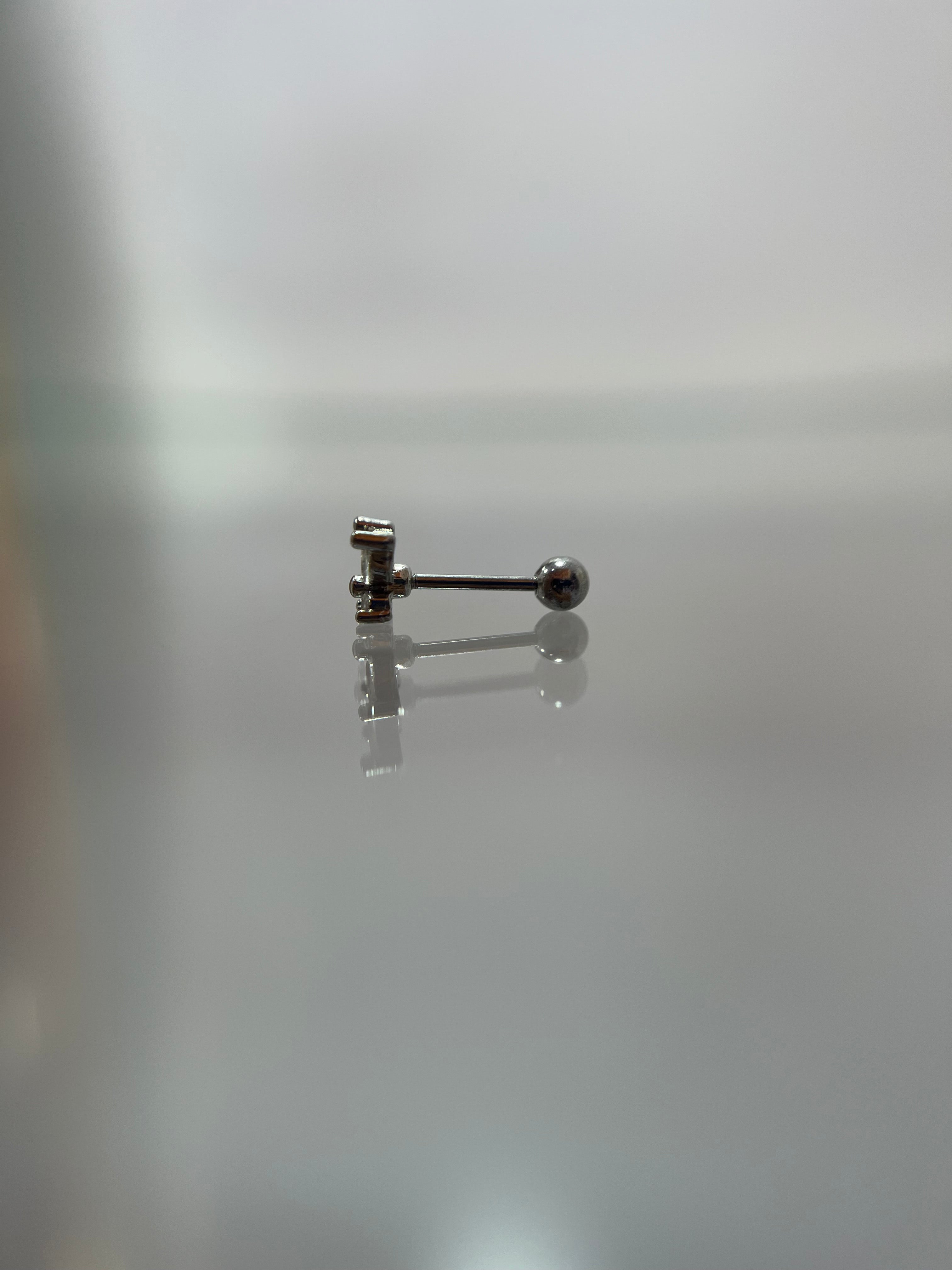 Piercing mariposa mini (cierre esfera)