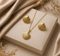 Set collar + aretes dorados