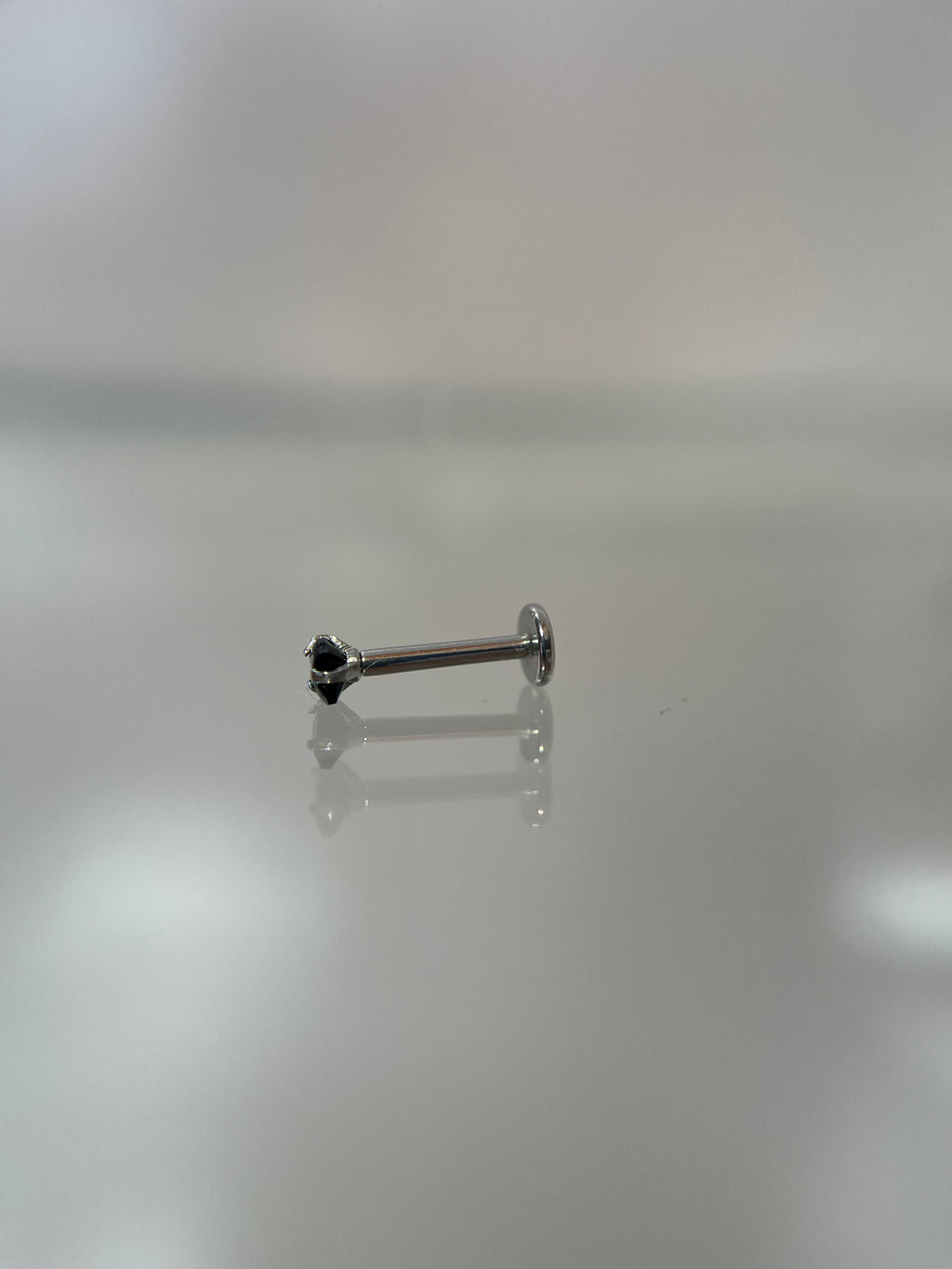 Piercings cristal negro (cierre plano)
