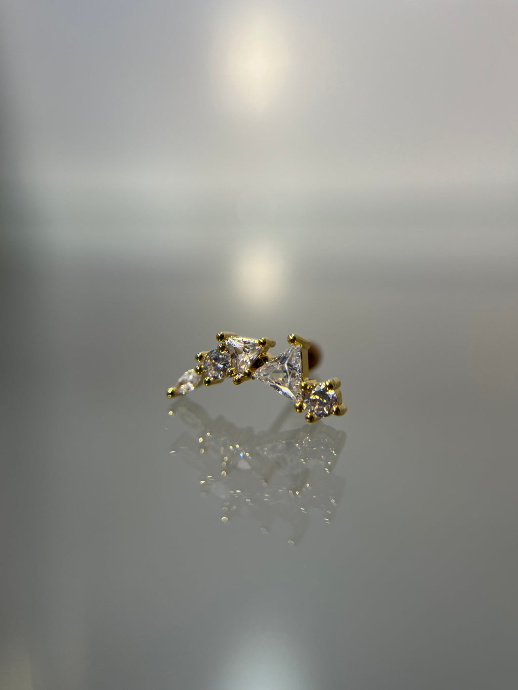 Piercings triángulos (cierre esfera)