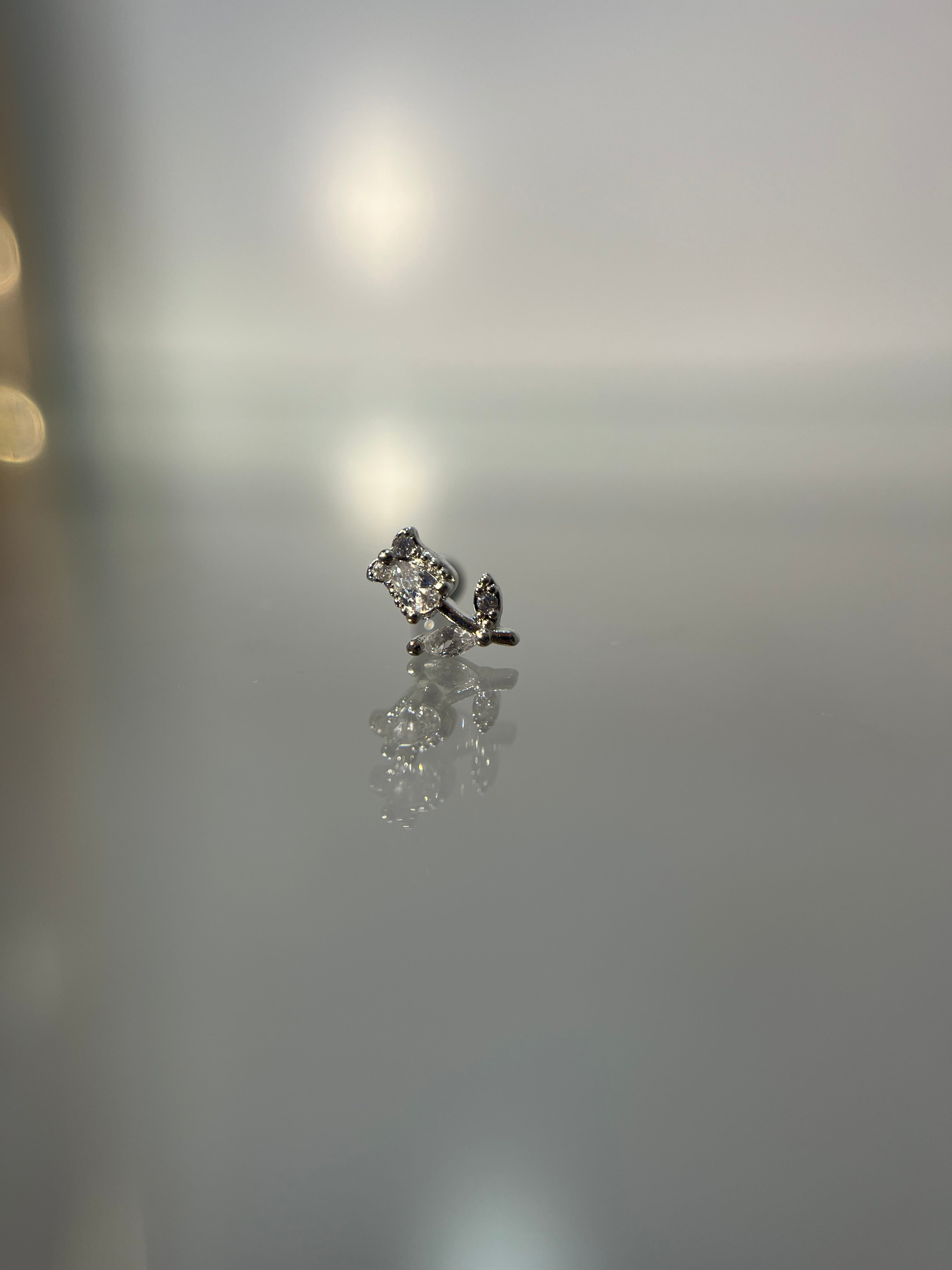 Piercings tulipán diamantes (cierre esfera)
