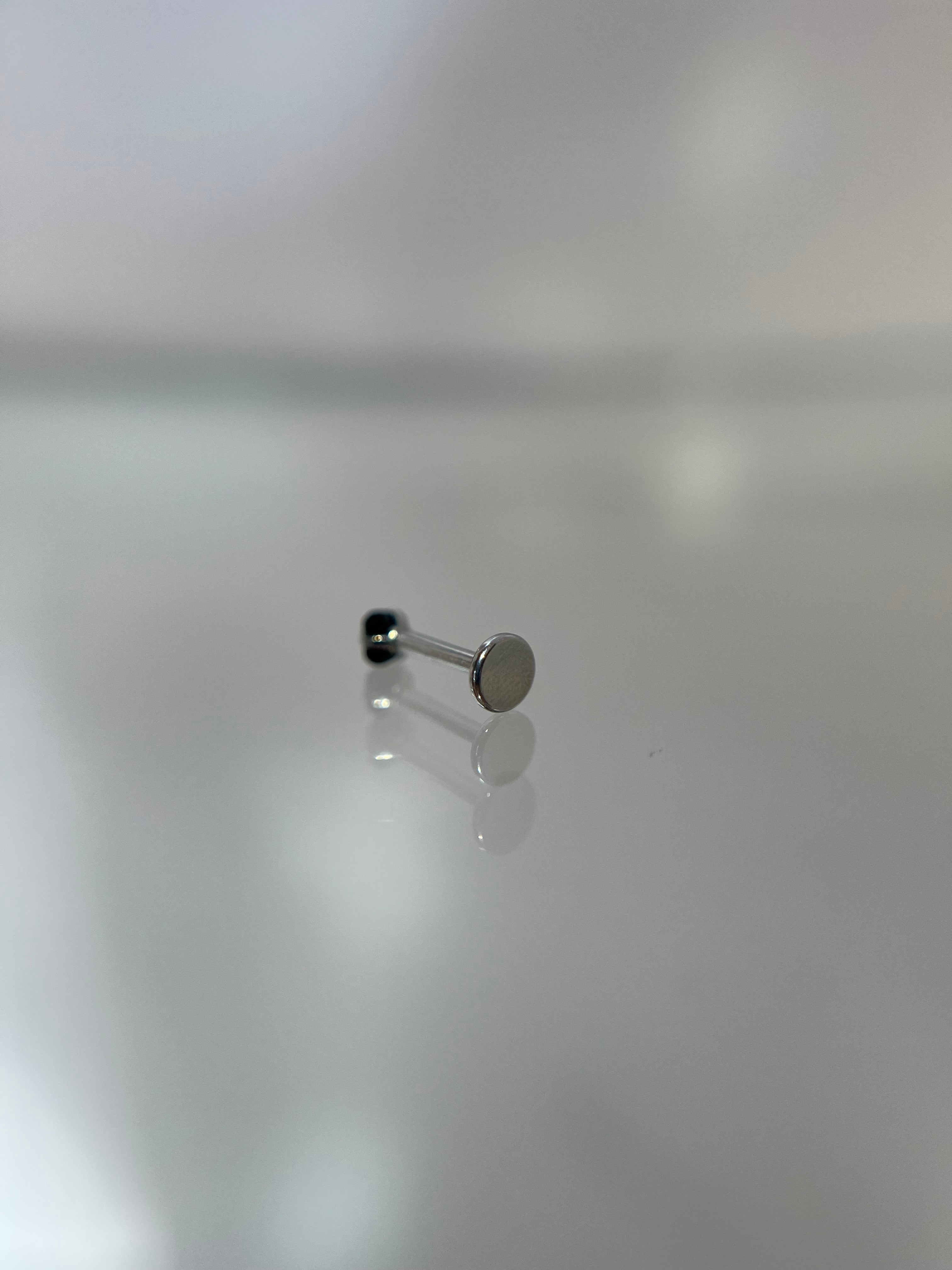 Piercings cristal negro (cierre plano)