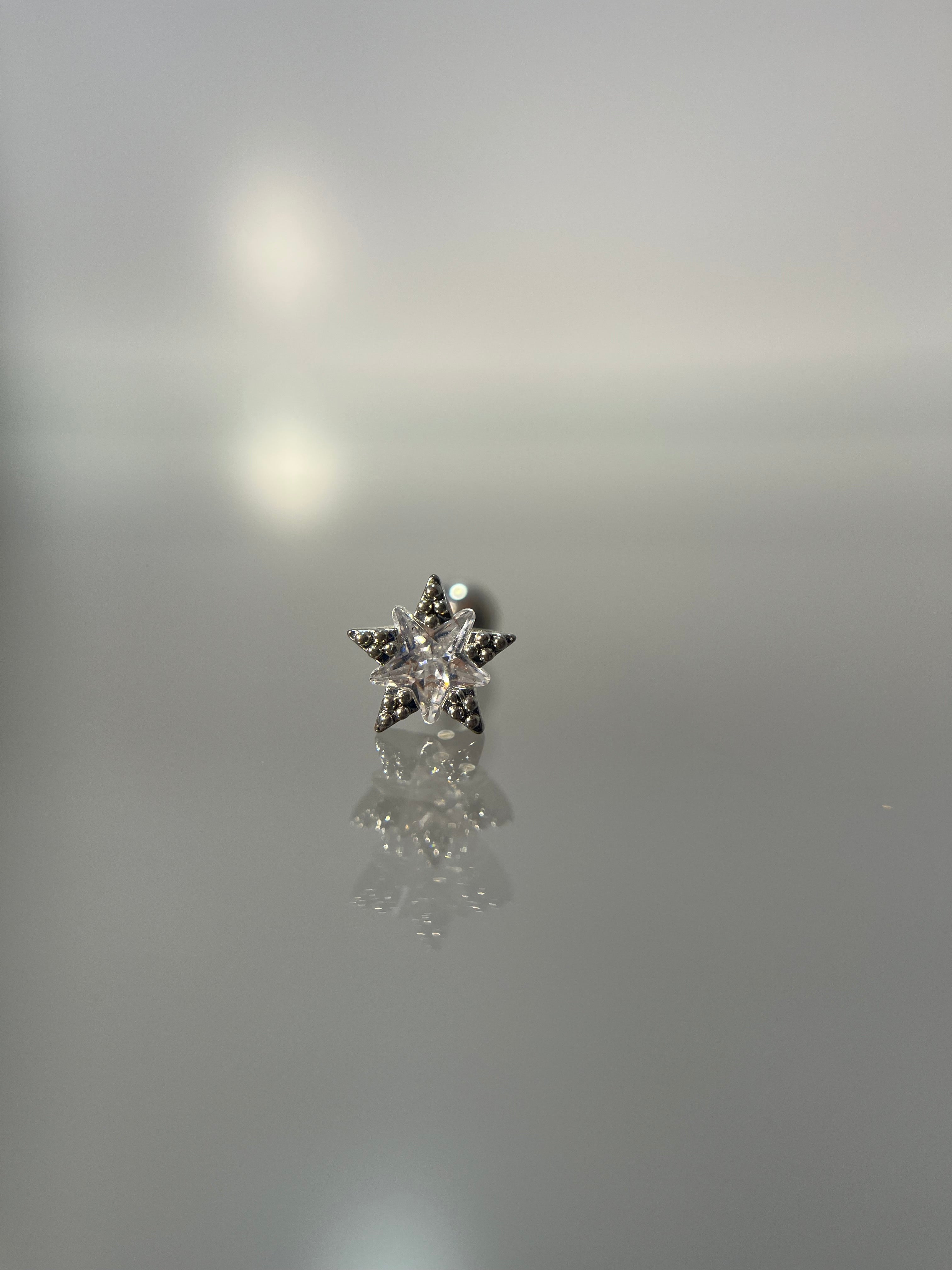 Piercings estrella (cierre esfera)