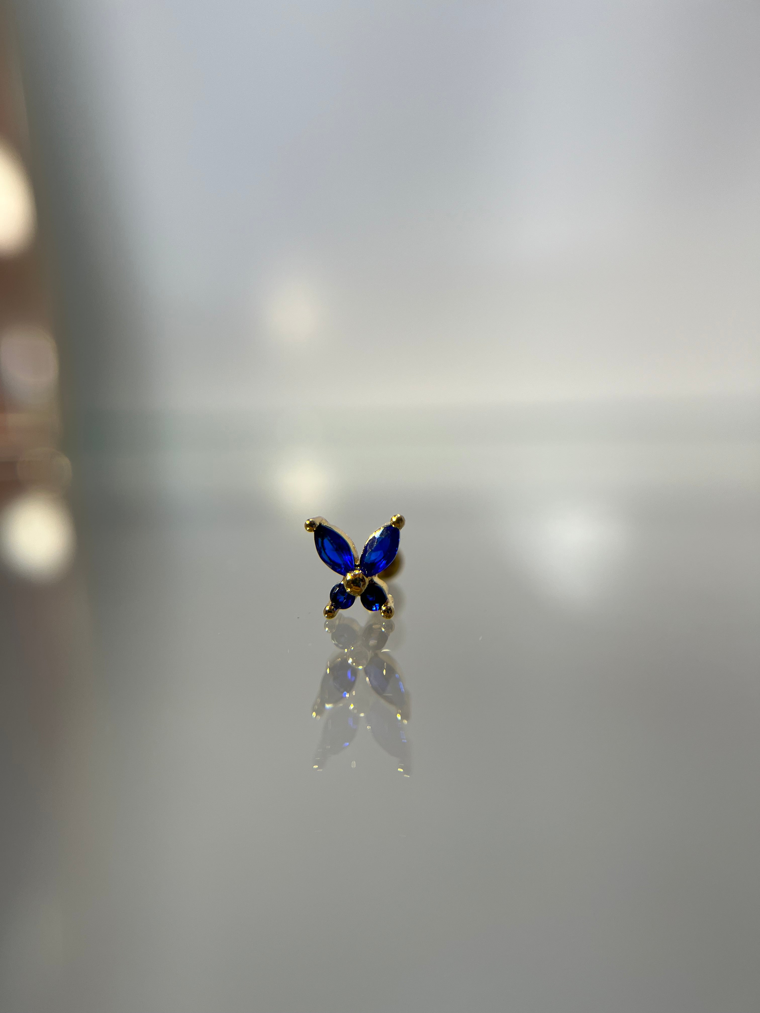 Piercings mariposa azul (cierre esfera)
