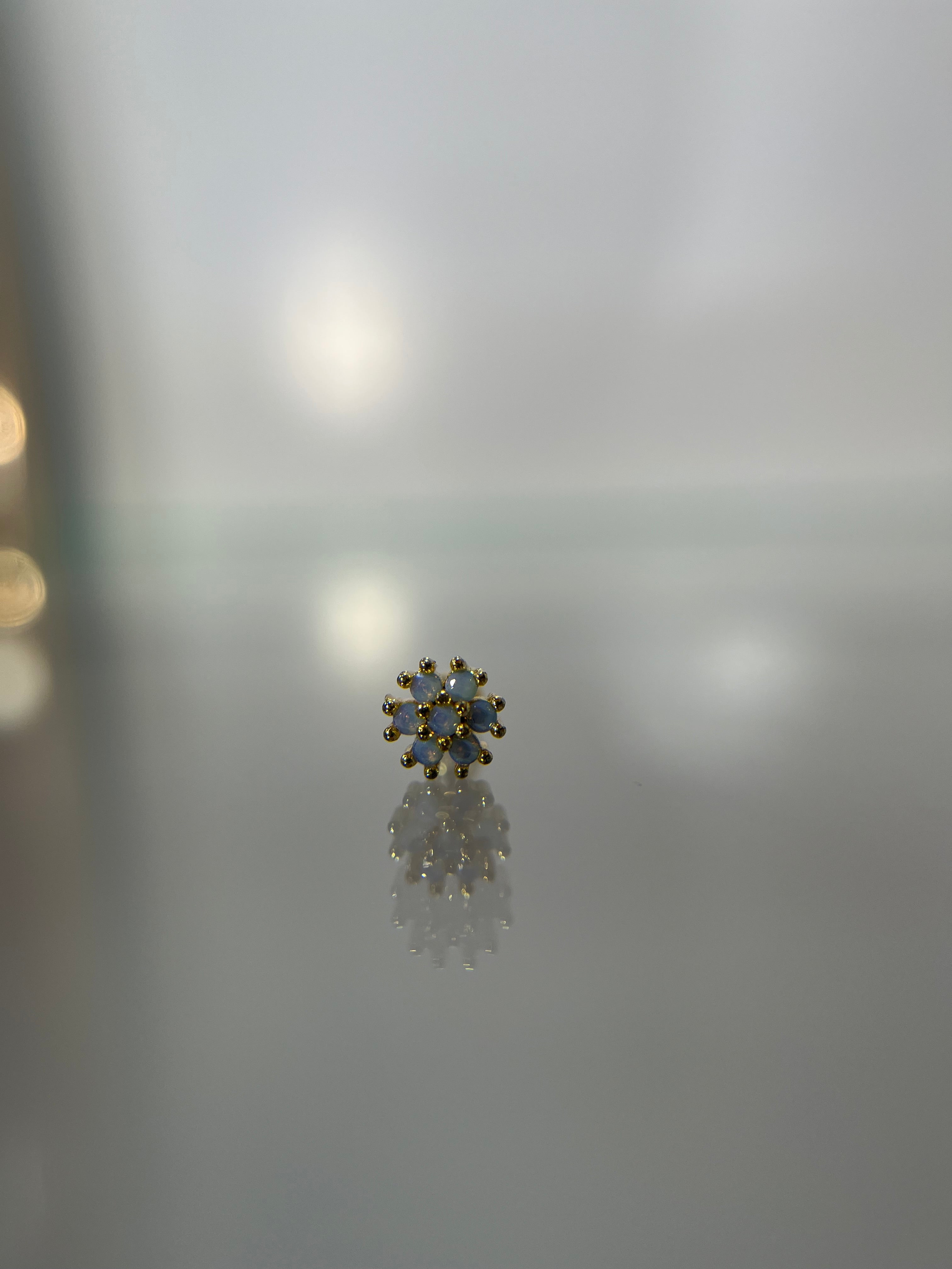 Piercings flor tornasol (cierre esfera)