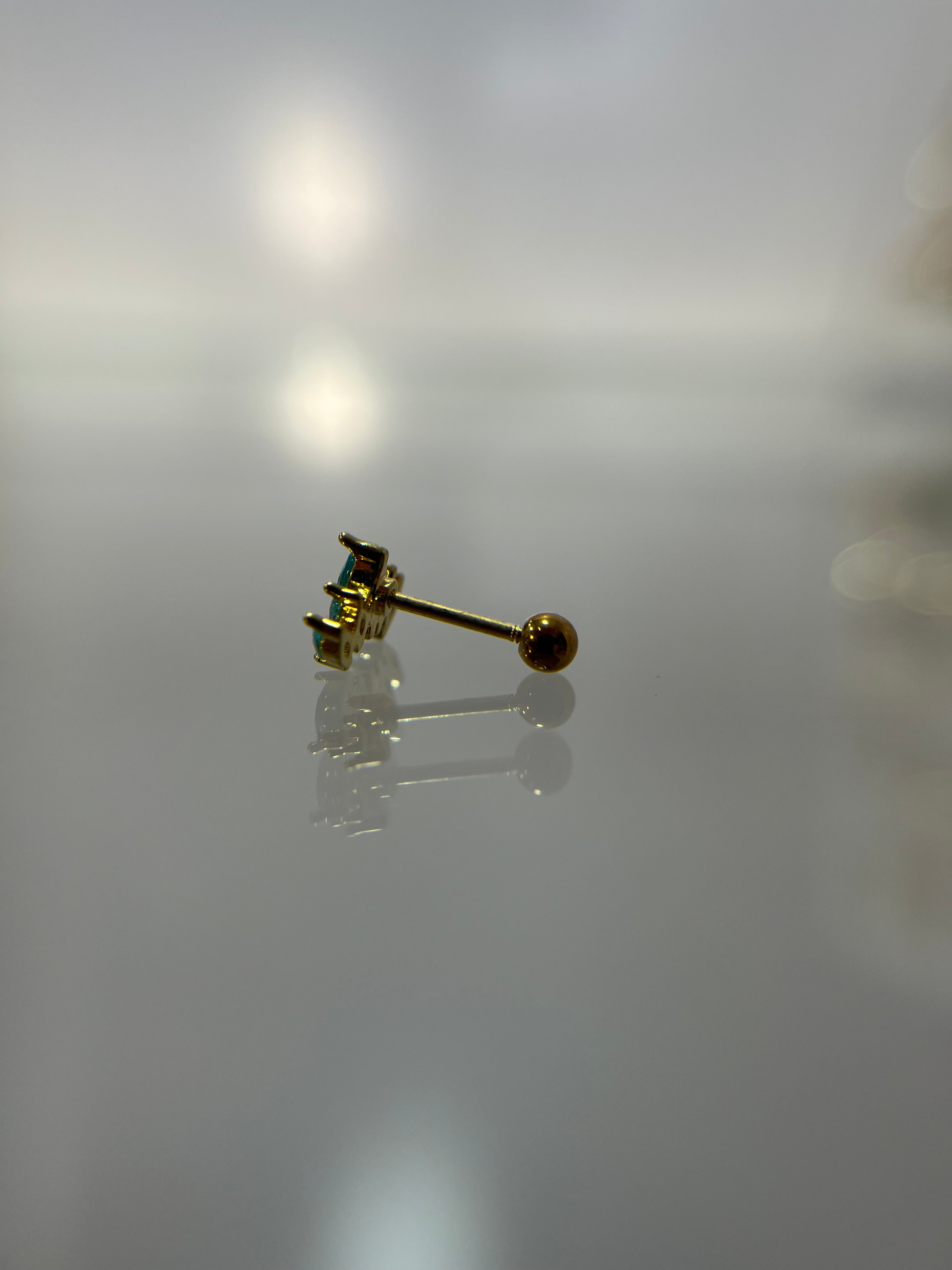 Piercings tiara verde (cierre esfera)