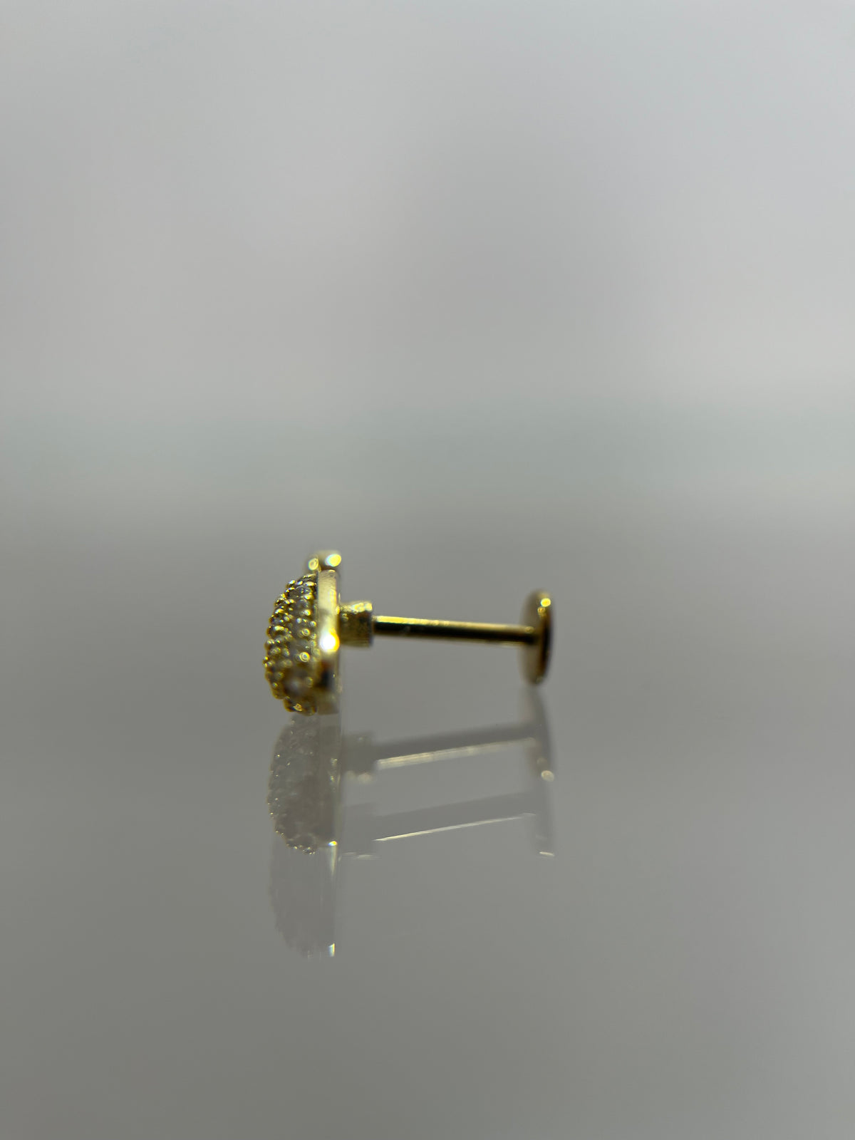 Piercing piña titanium dorado (cierre plano)
