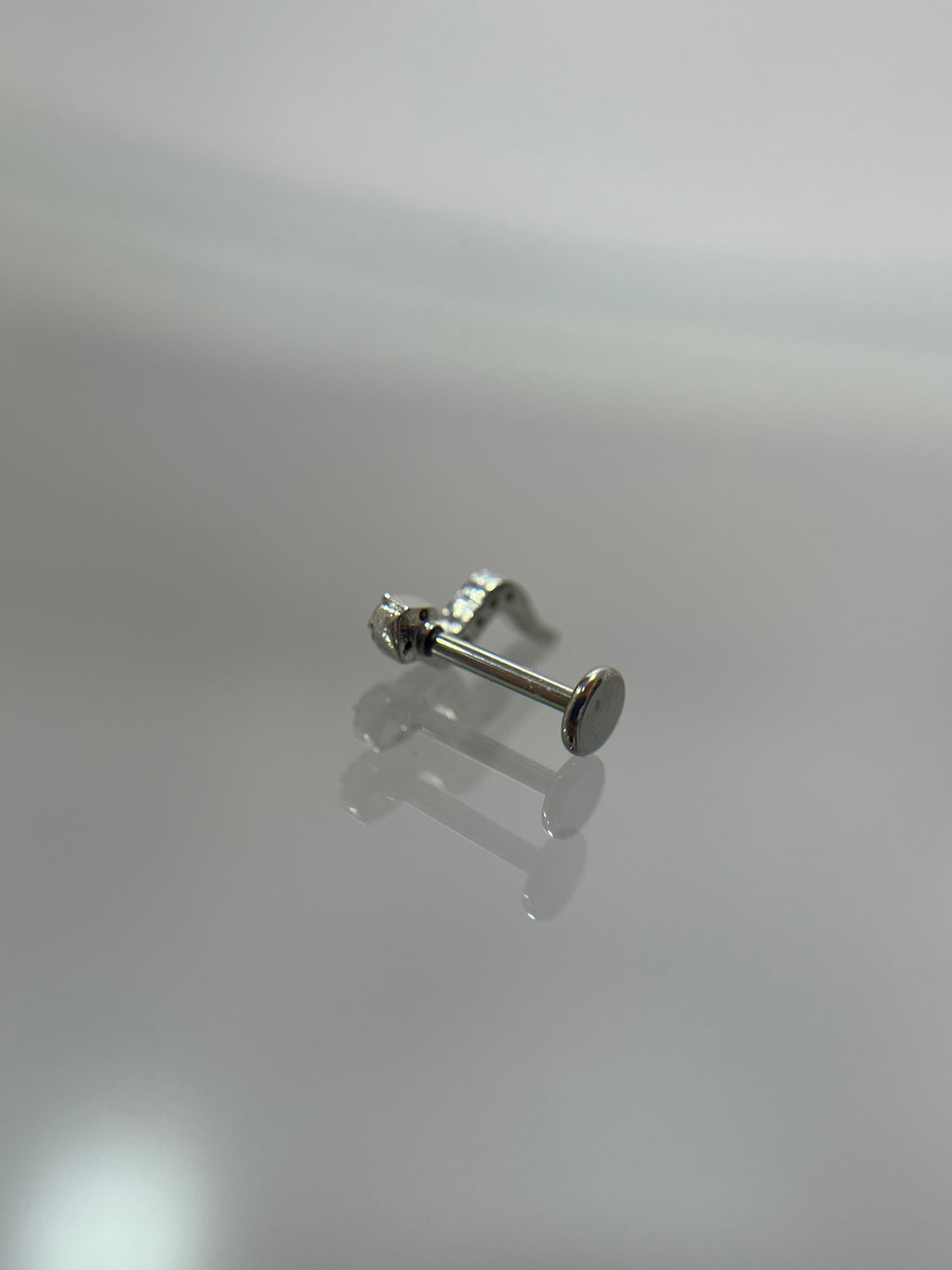 Piercings serpiente con diamantes (cierre plano)