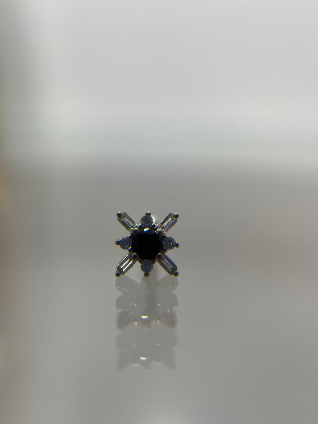 Piercings estrella negra (cierre esfera)