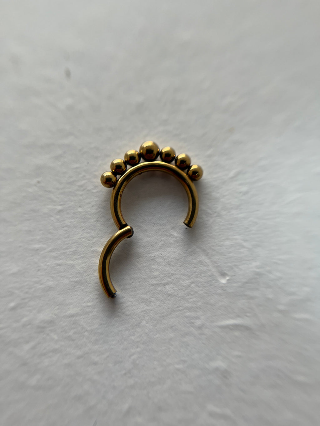 Piercings bolitas