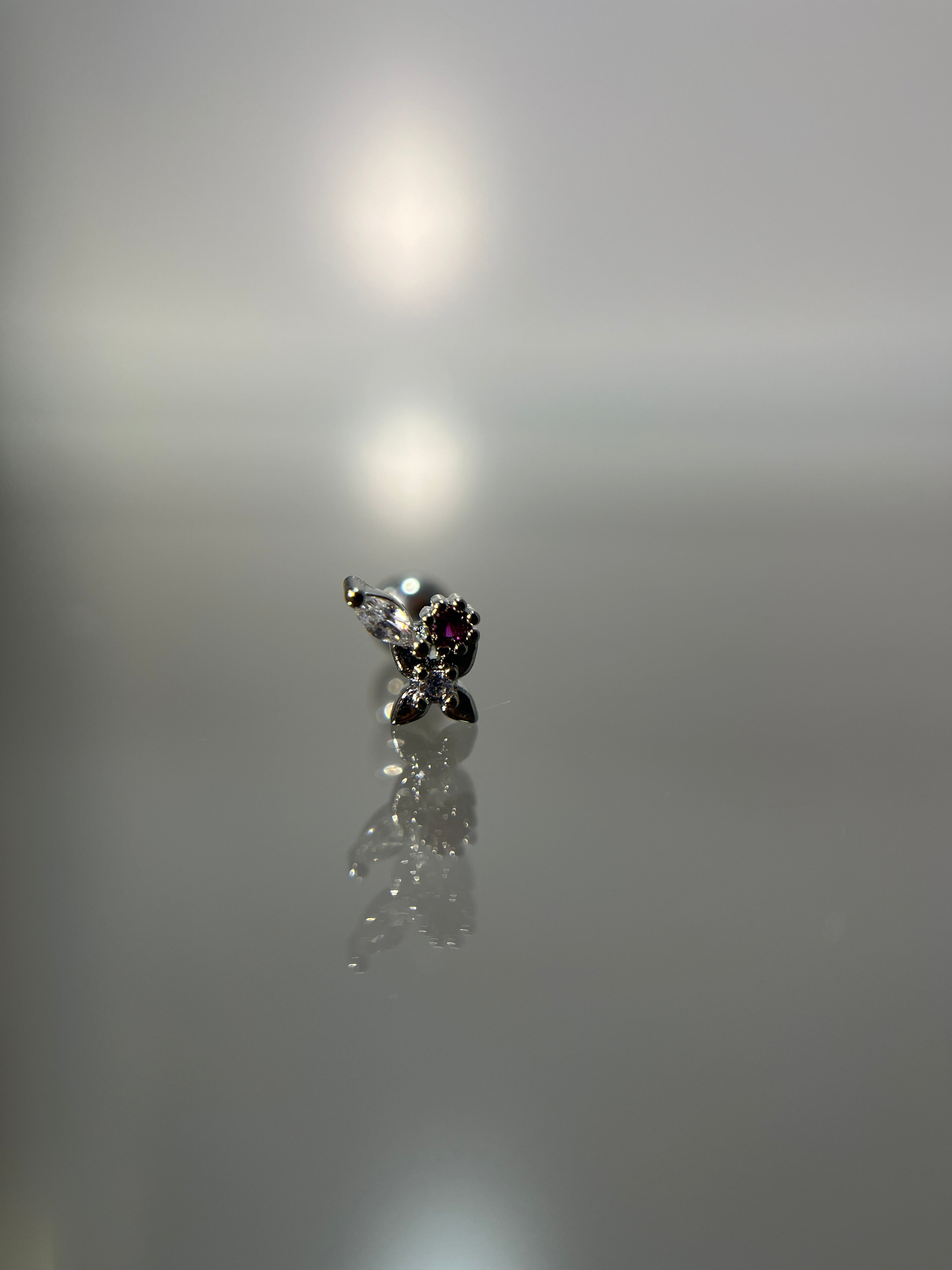Piercings flores (cierre esfera)