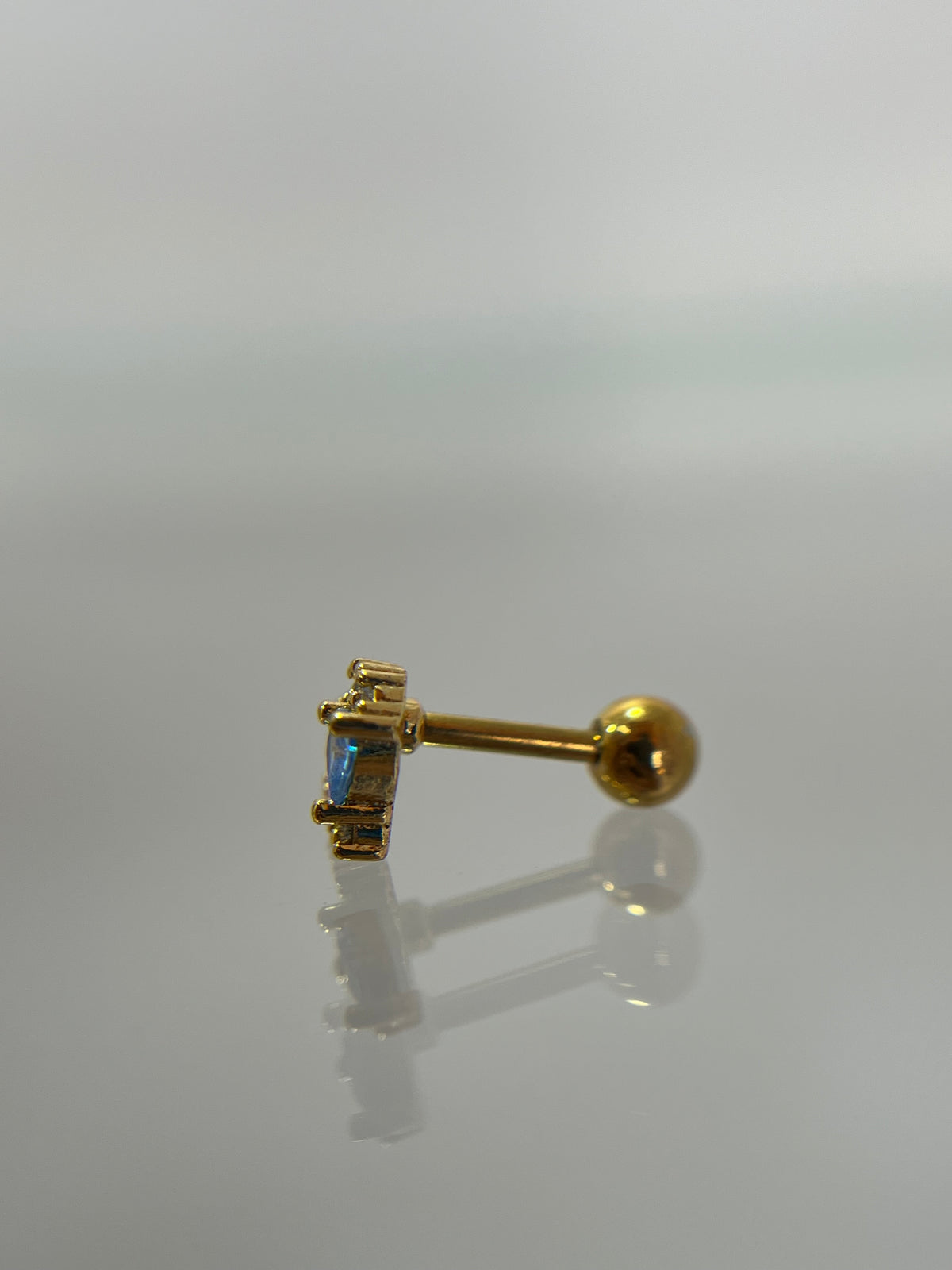 Piercing corazón titanium dorado (cierre bolilla)