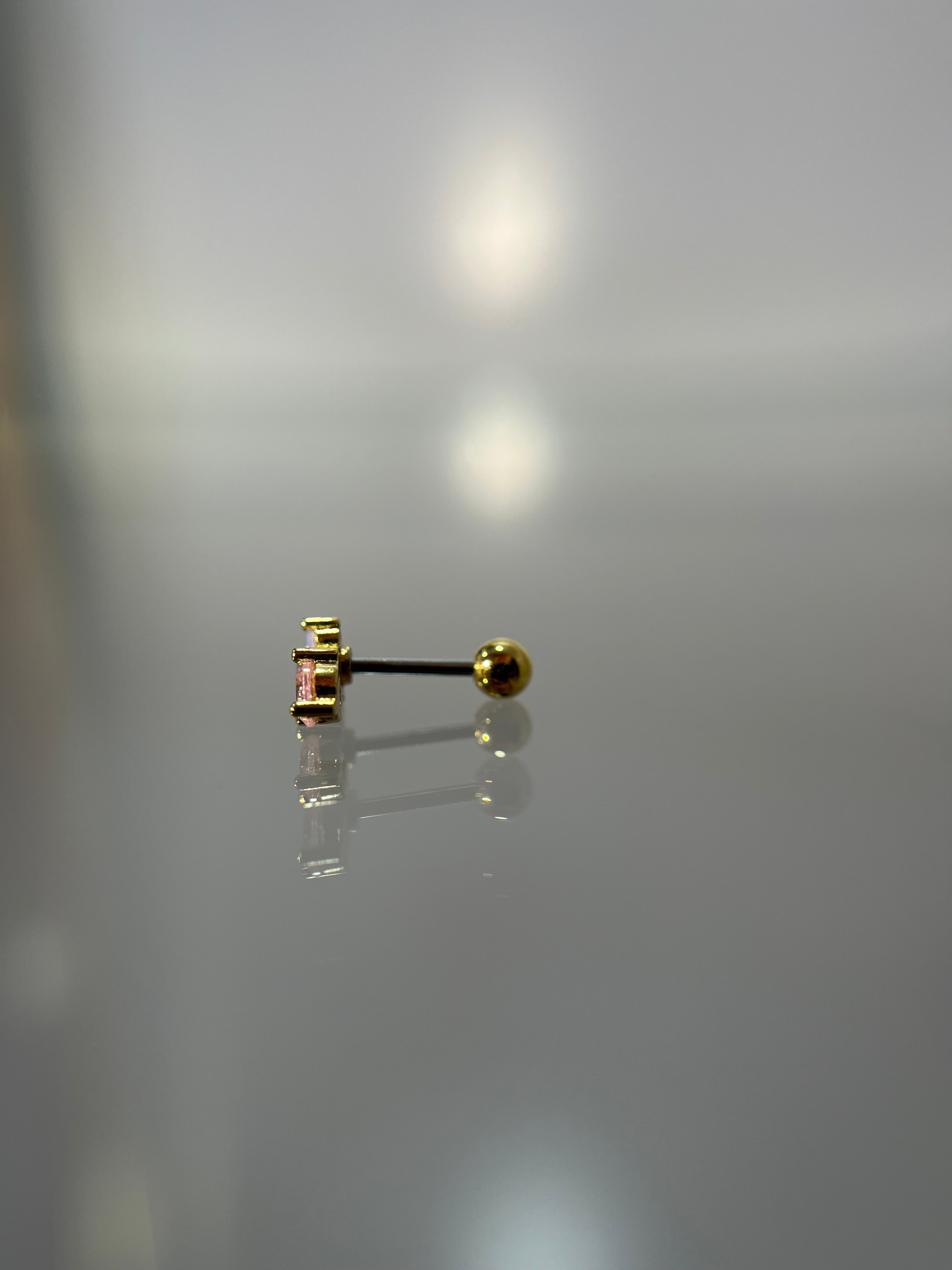 Piercing flor (cierre esfera)