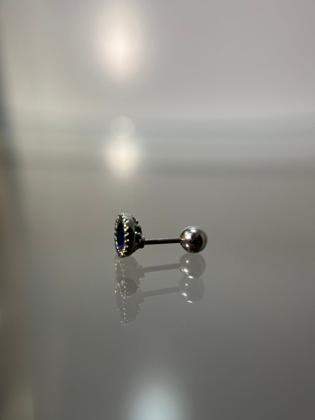 Piercings brillo azul (cierre esfera)