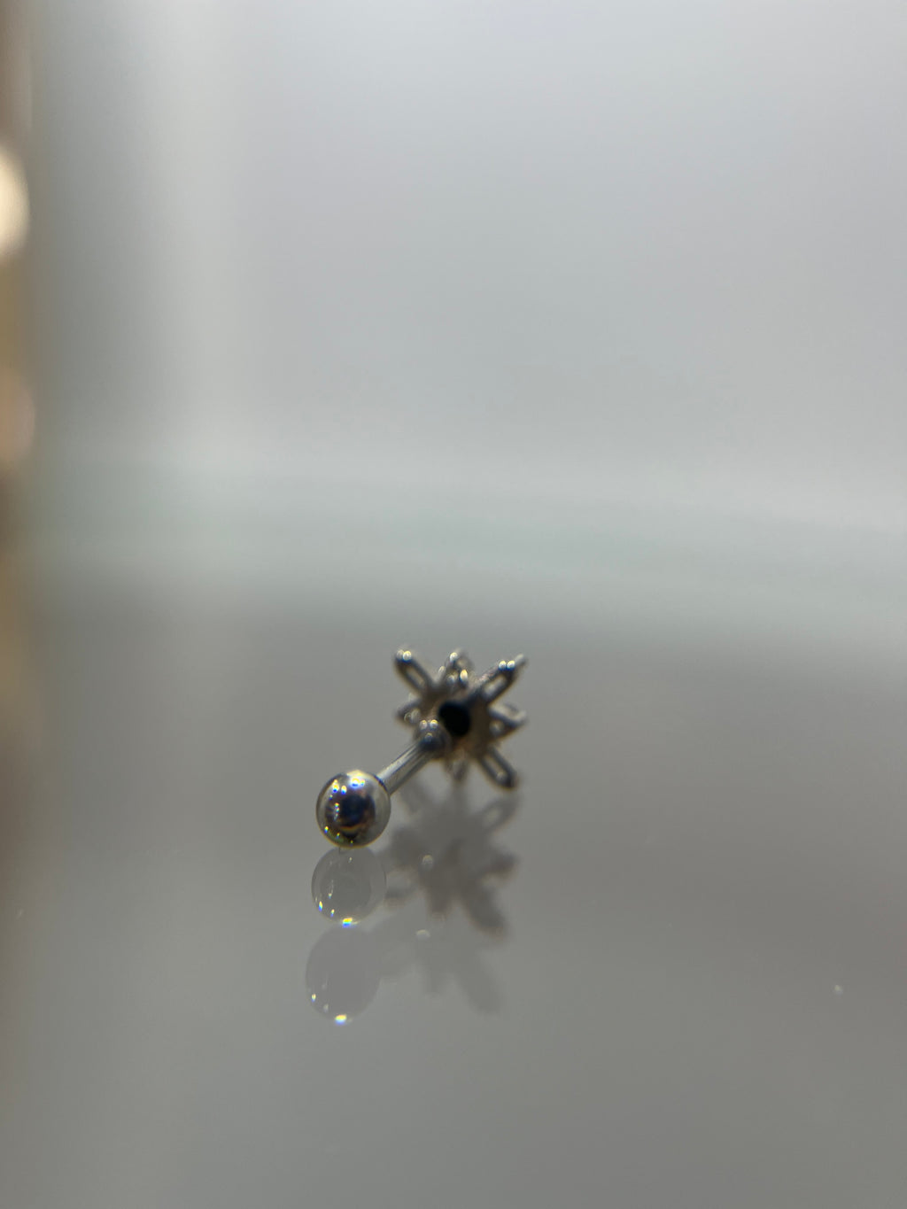Piercings estrella negra (cierre esfera)