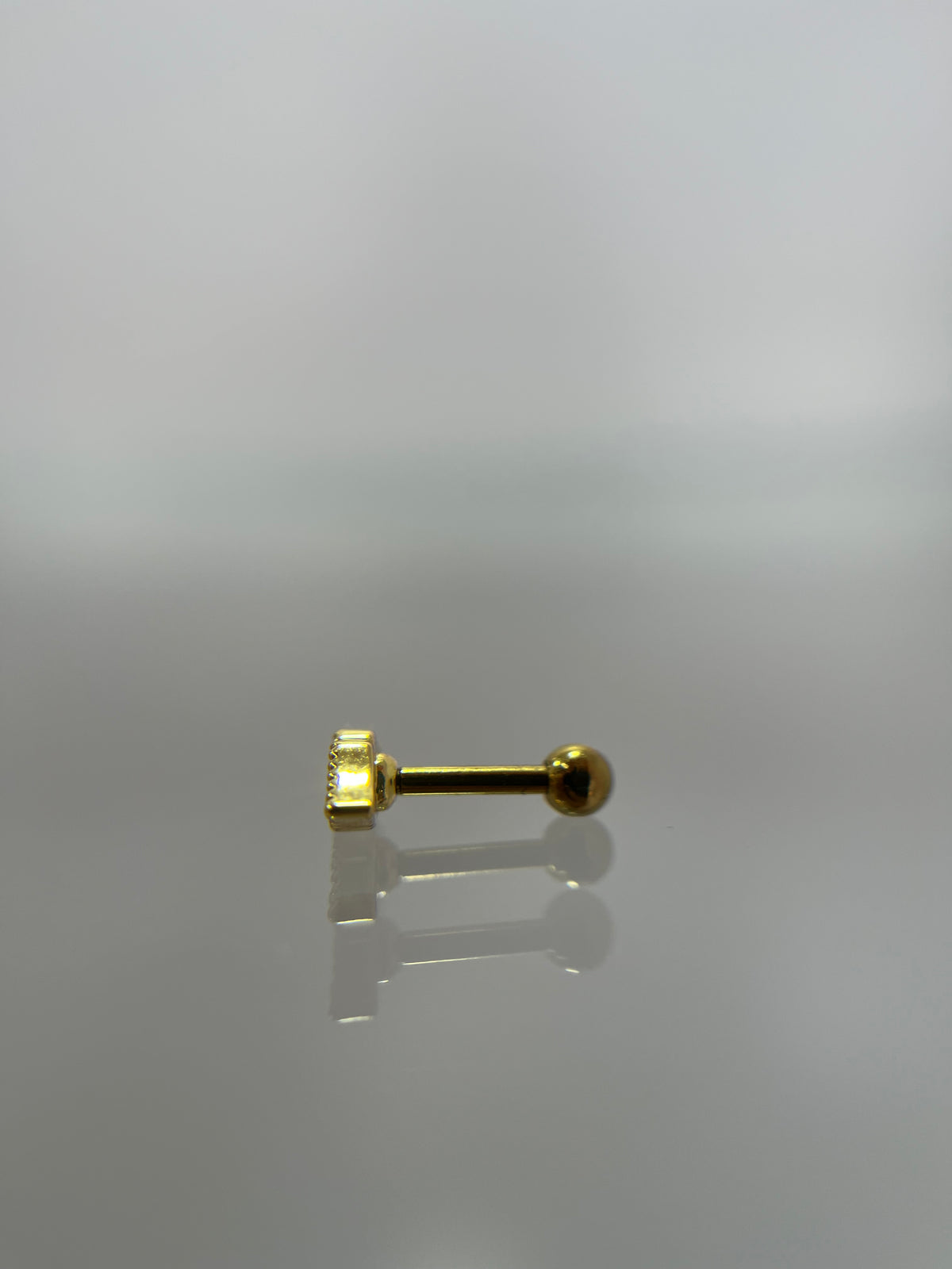 Piercing labios titanium dorado (cierre bolilla)