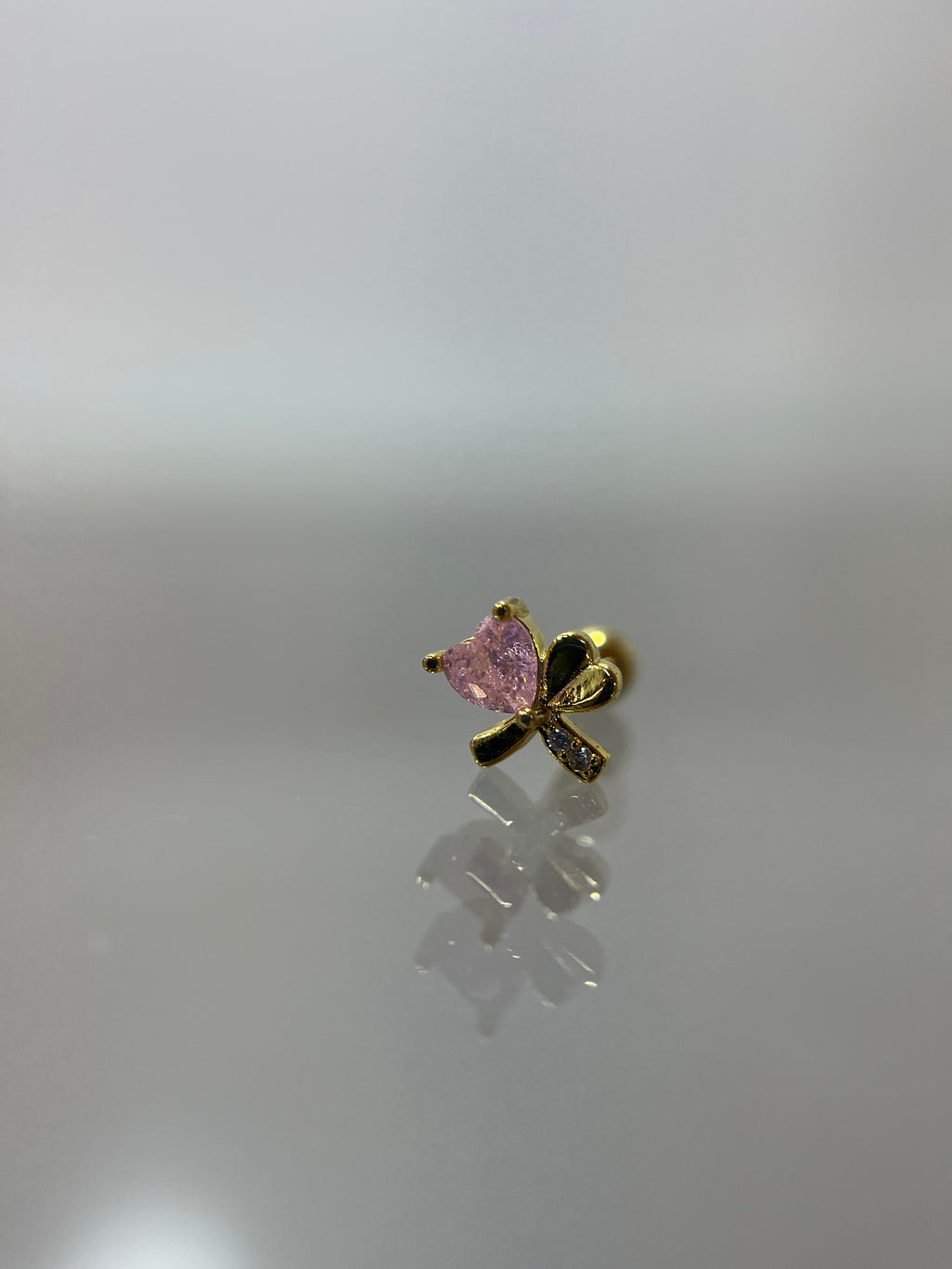 Piercing titanium corazón dorado (cierre bolilla)