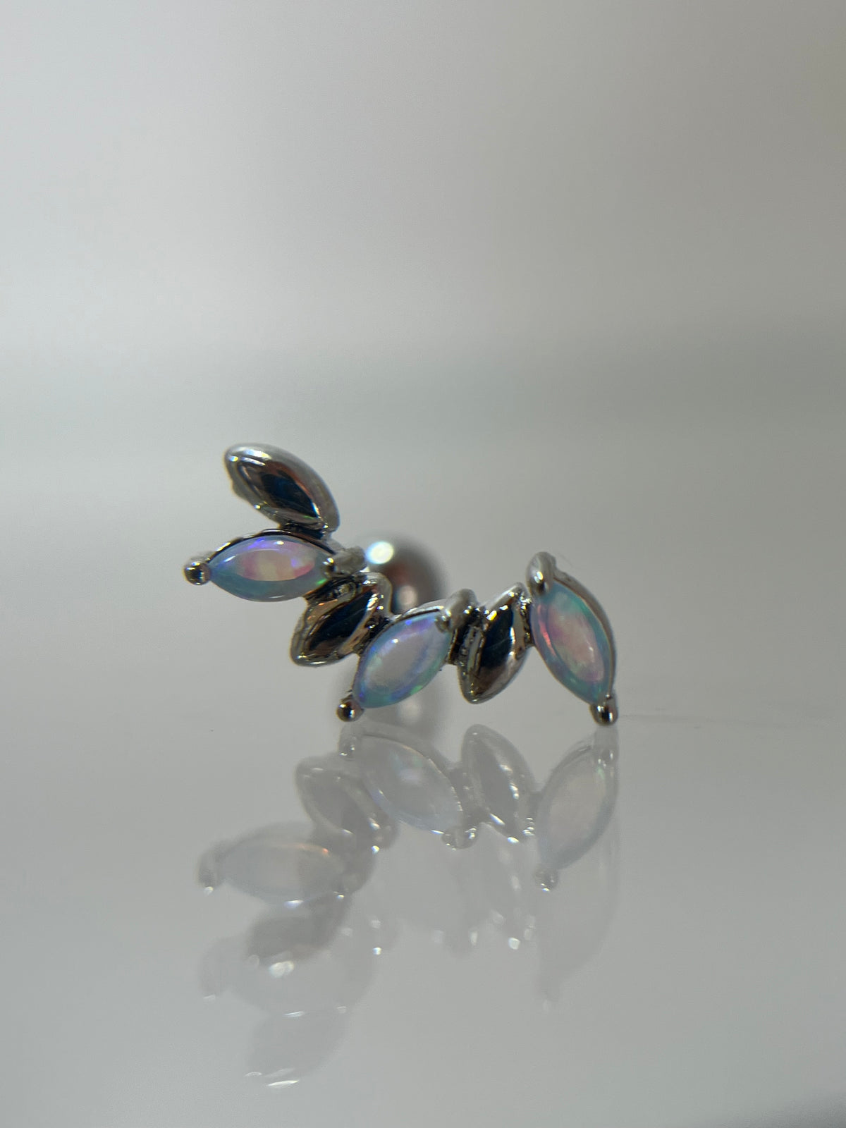 Piercing marquesa acero plateado (cierre bolilla)