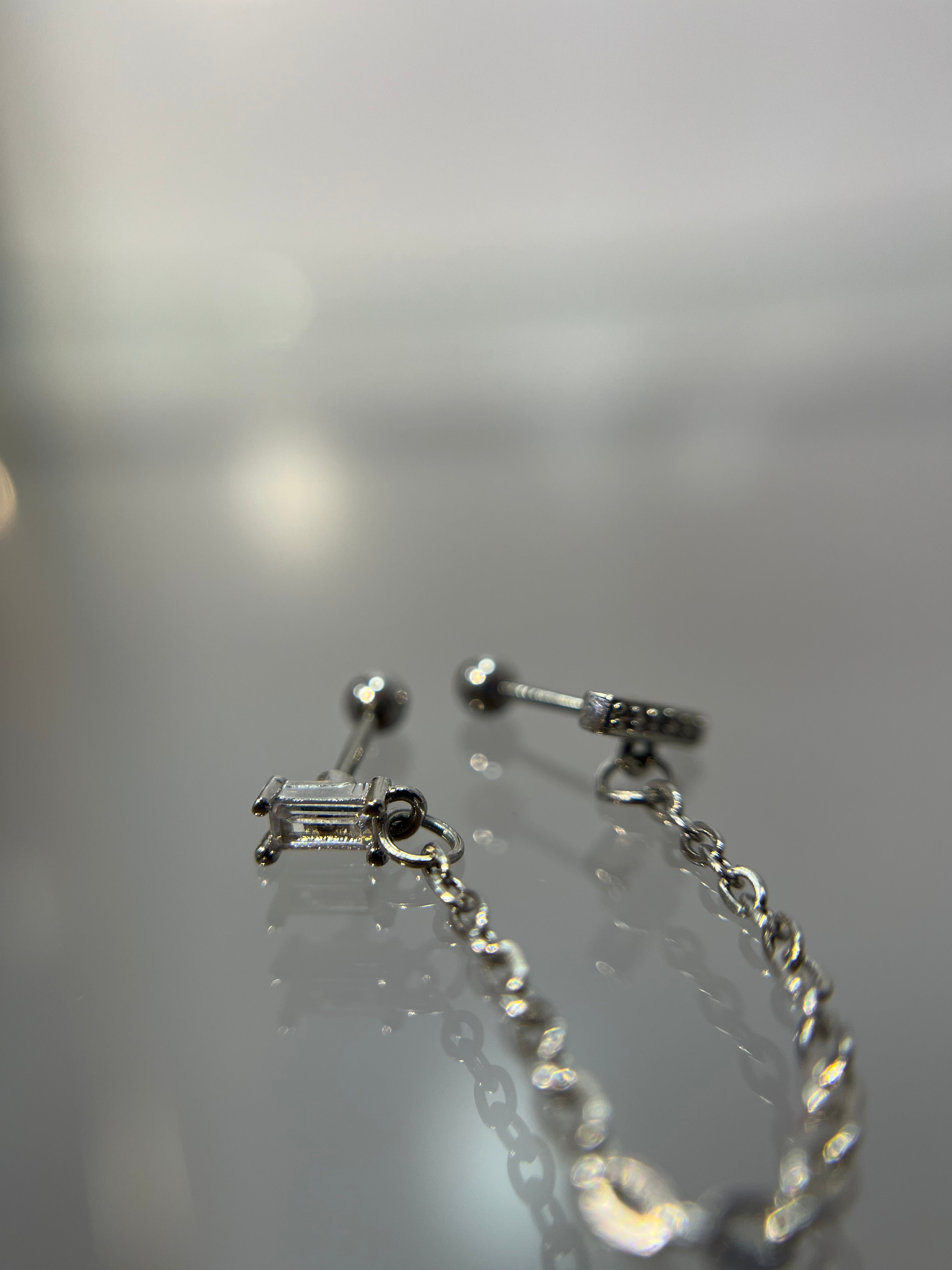 Piercing cadena colgante (cierre esfera)