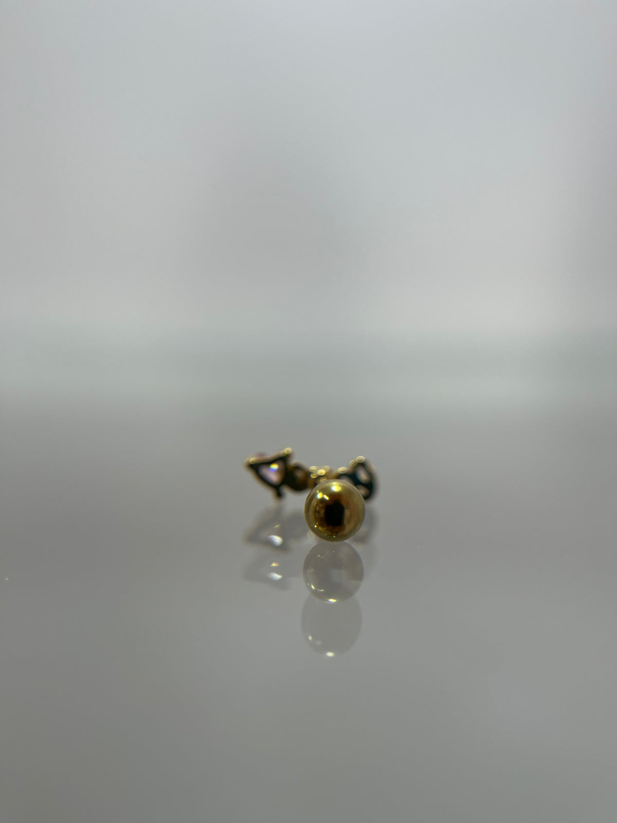 Piercing love titanium dorado (cierre bolilla)