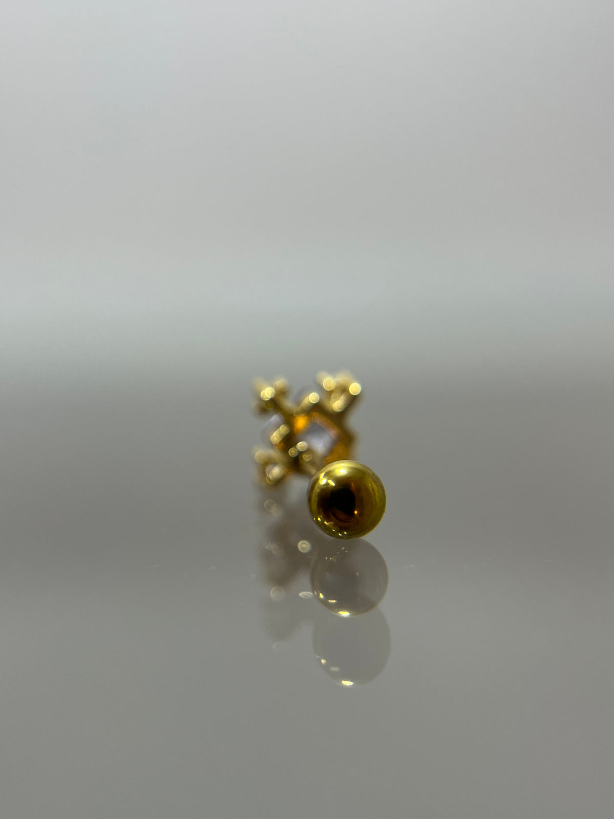 Piercings titanium strass dorado (cierre bolilla)