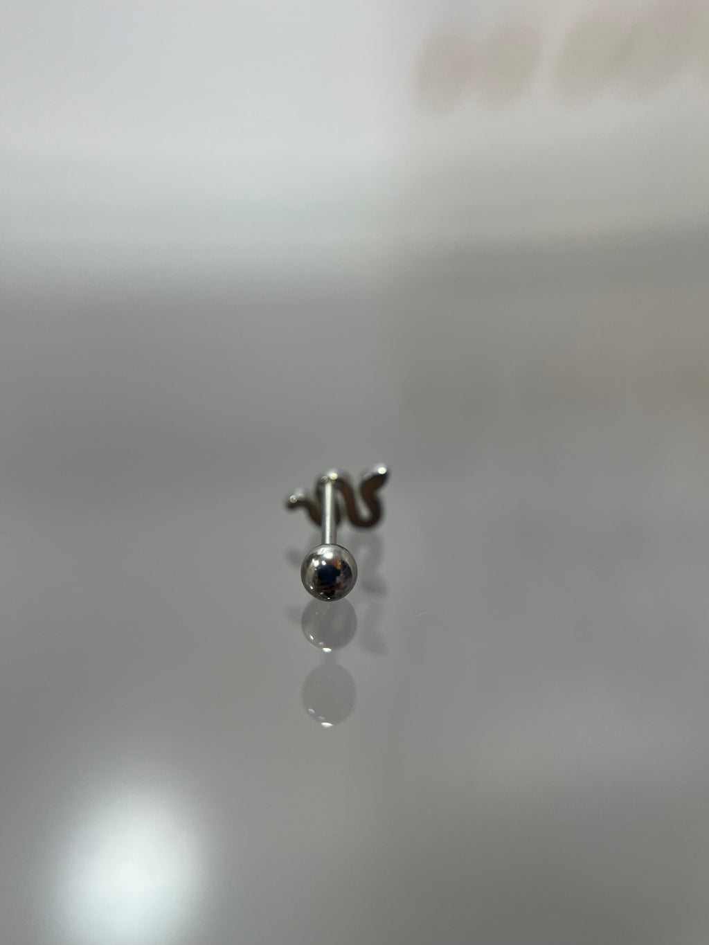 Piercings serpiente pequeña (cierre esfera)