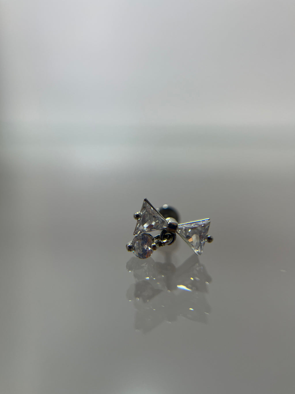 Piercings lazo con diamante colgante (cierre plano)