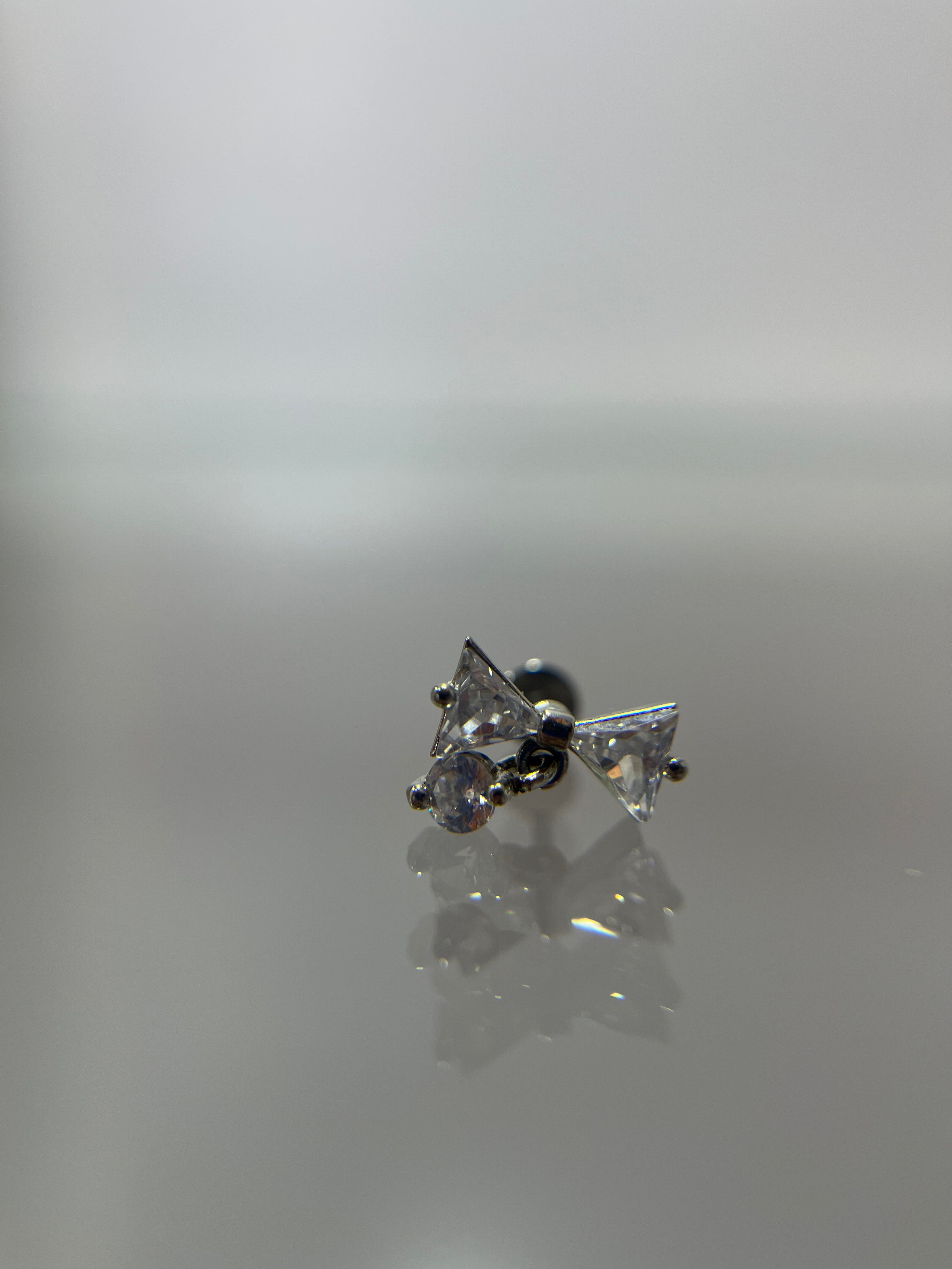 Piercings lazo con diamante colgante (cierre plano)