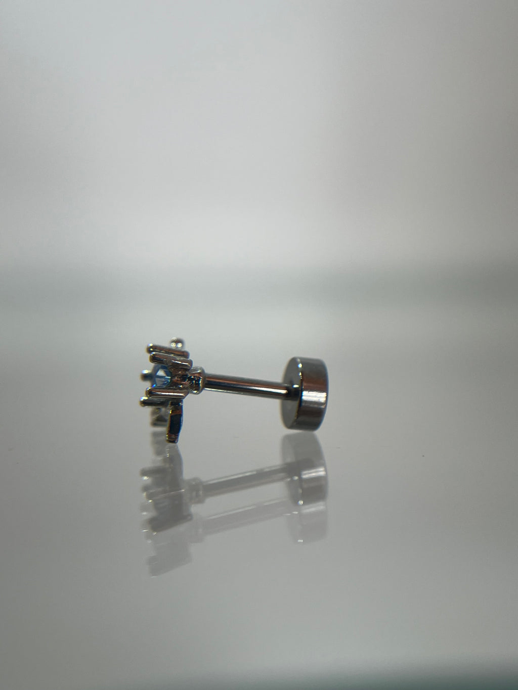 Piercing luna alada acero plateado (cierre plano)