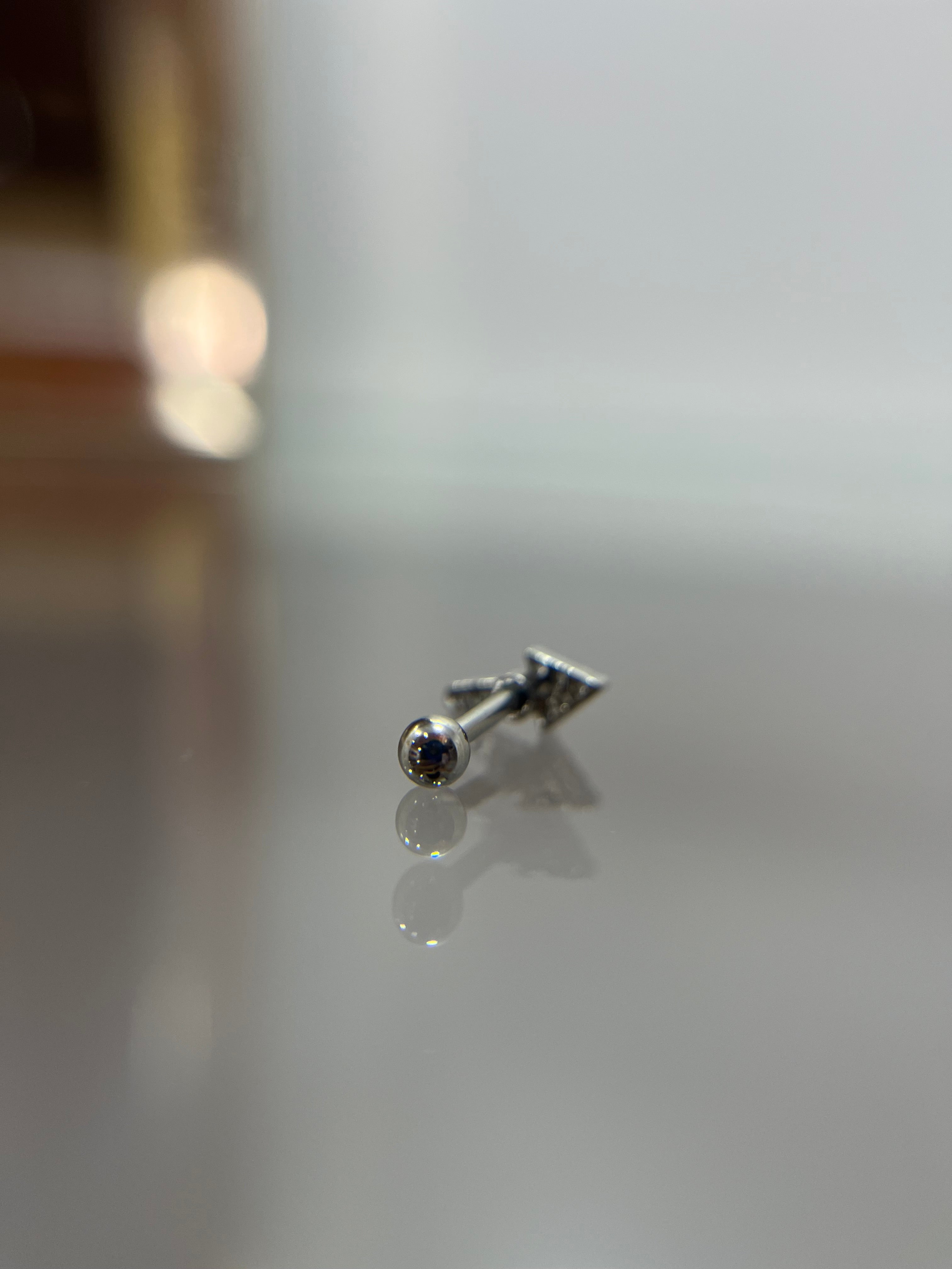 Piercings flecha (cierre esfera)