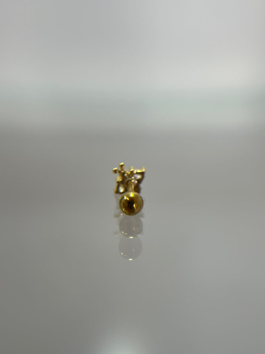 Piercing abejita titanium dorado (cierre bolilla)