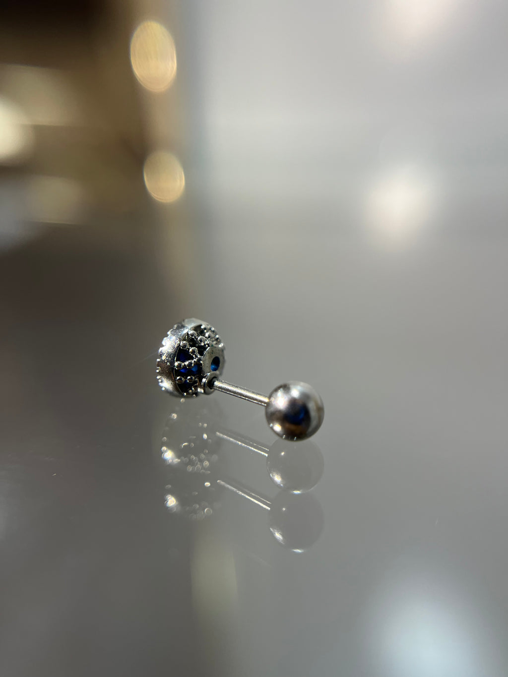 Piercings brillo azul (cierre esfera)