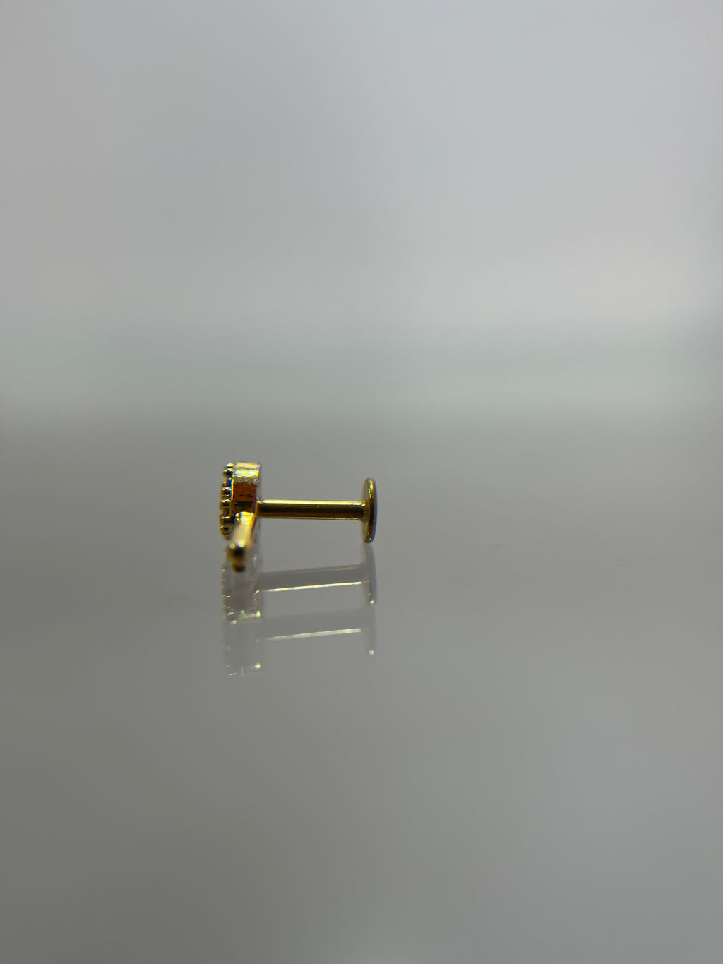 Piercing llave corazón titanium dorado (cierre plano)