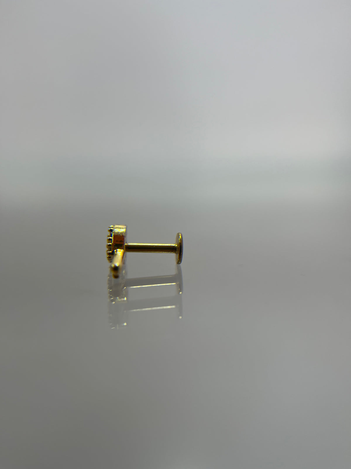 Piercing llave corazón titanium dorado (cierre plano)