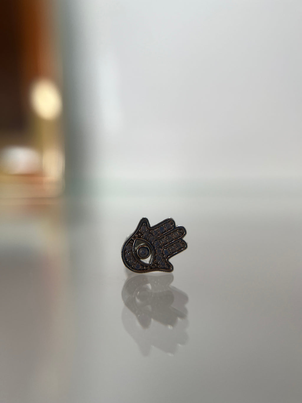 Piercings Hamsa (cierre plano)