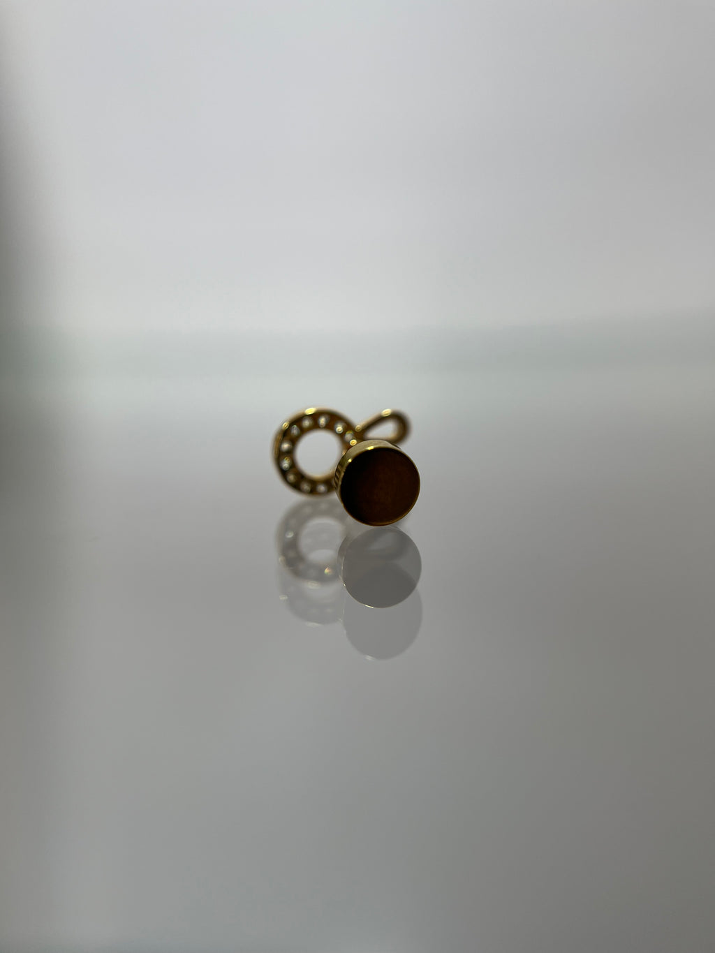 Piercings conejo (cierre plano)