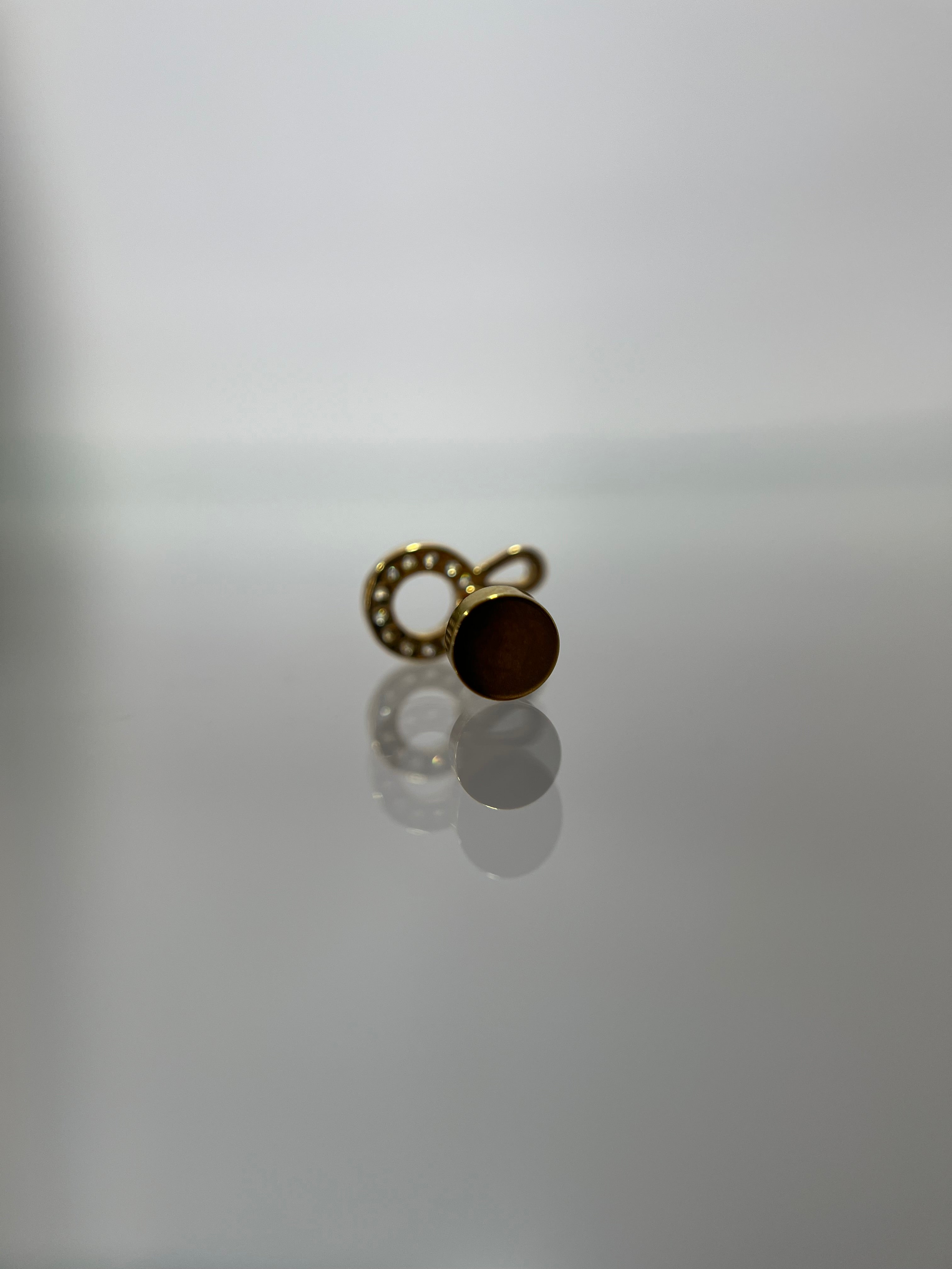 Piercings conejo (cierre plano)